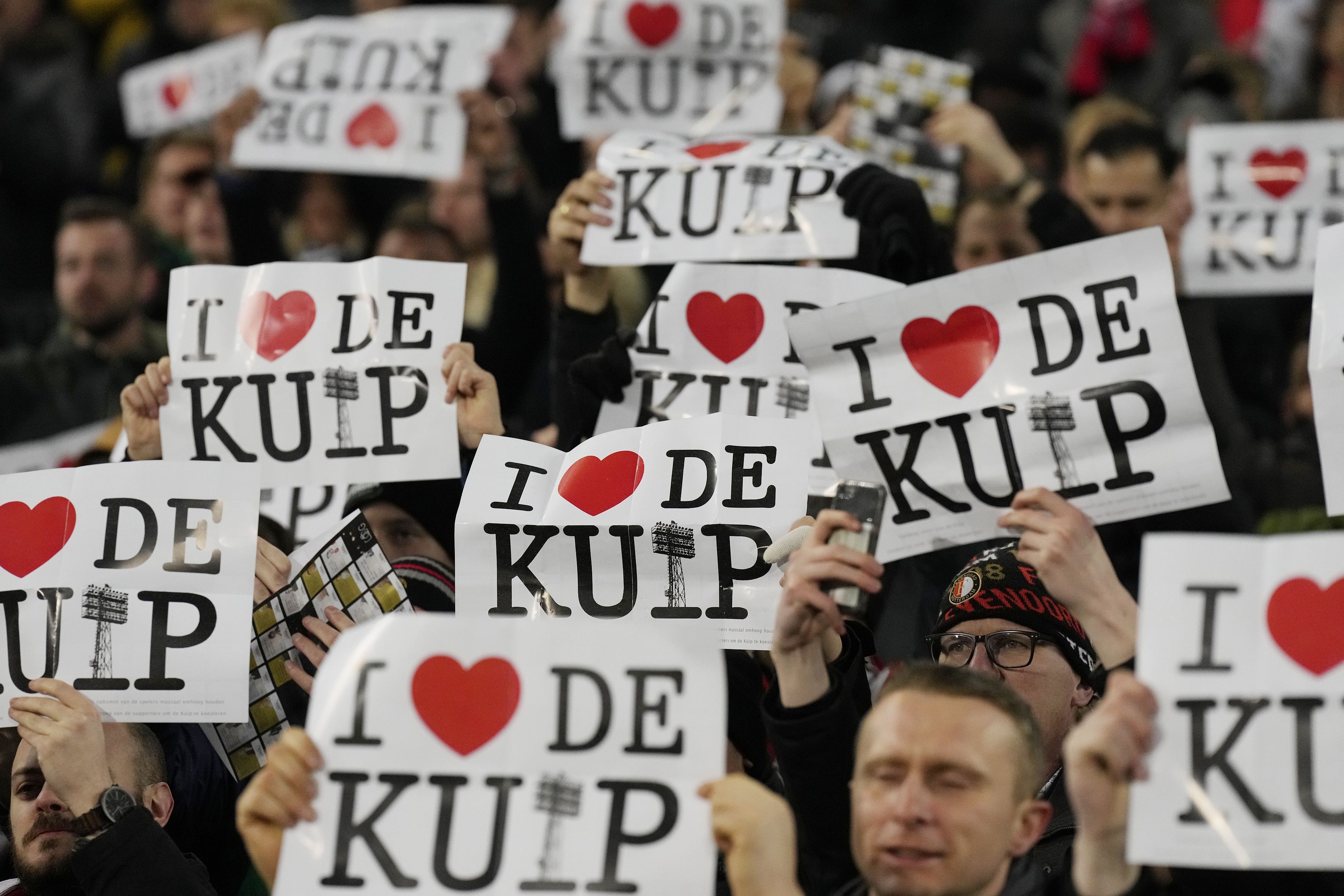 VASF reageert: "Wat is nou precies de meerwaarde van die eenwording?"