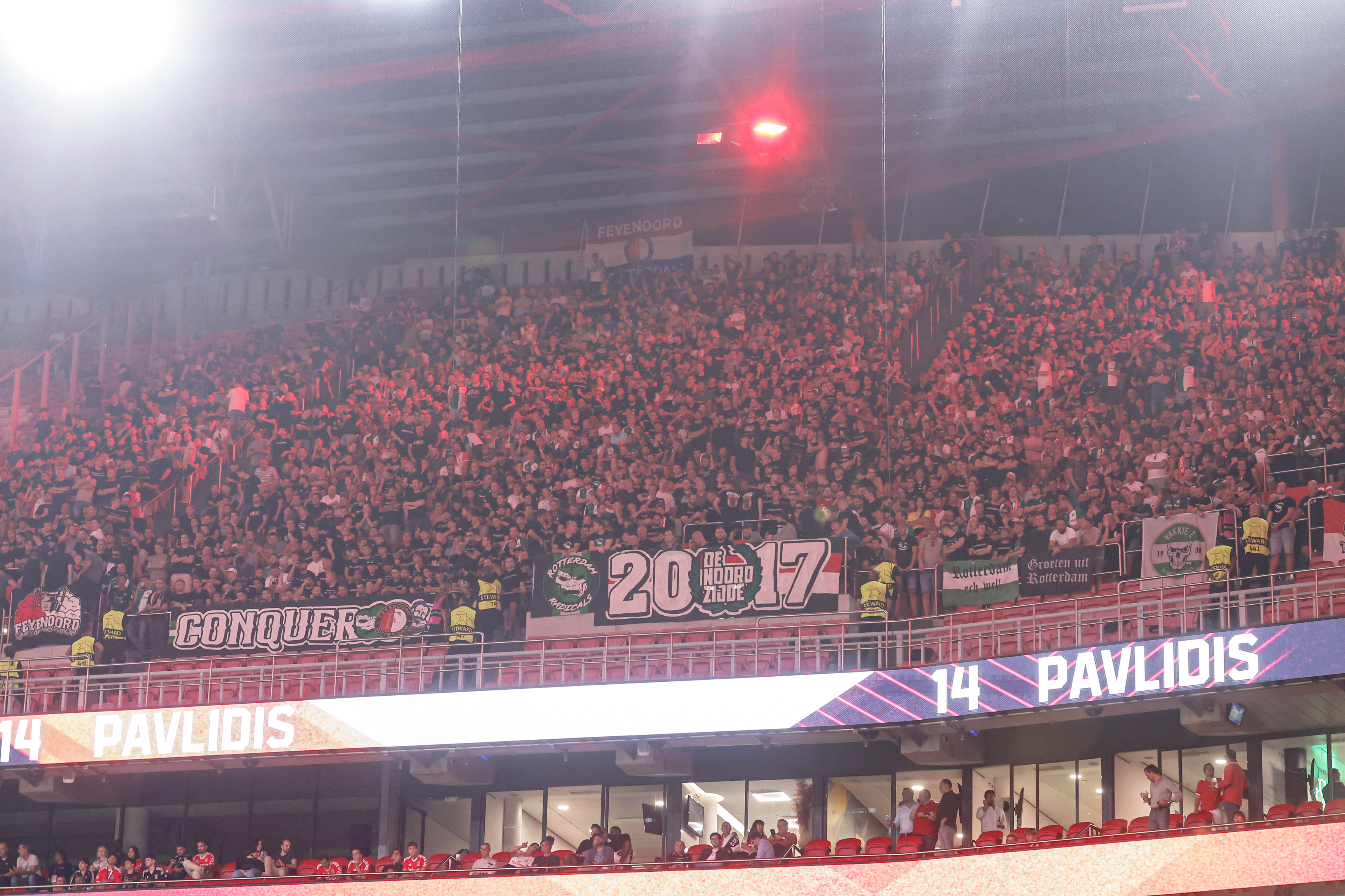 Feyenoord sluit 2024 af met 100% bezettingsgraad in uitwedstrijden