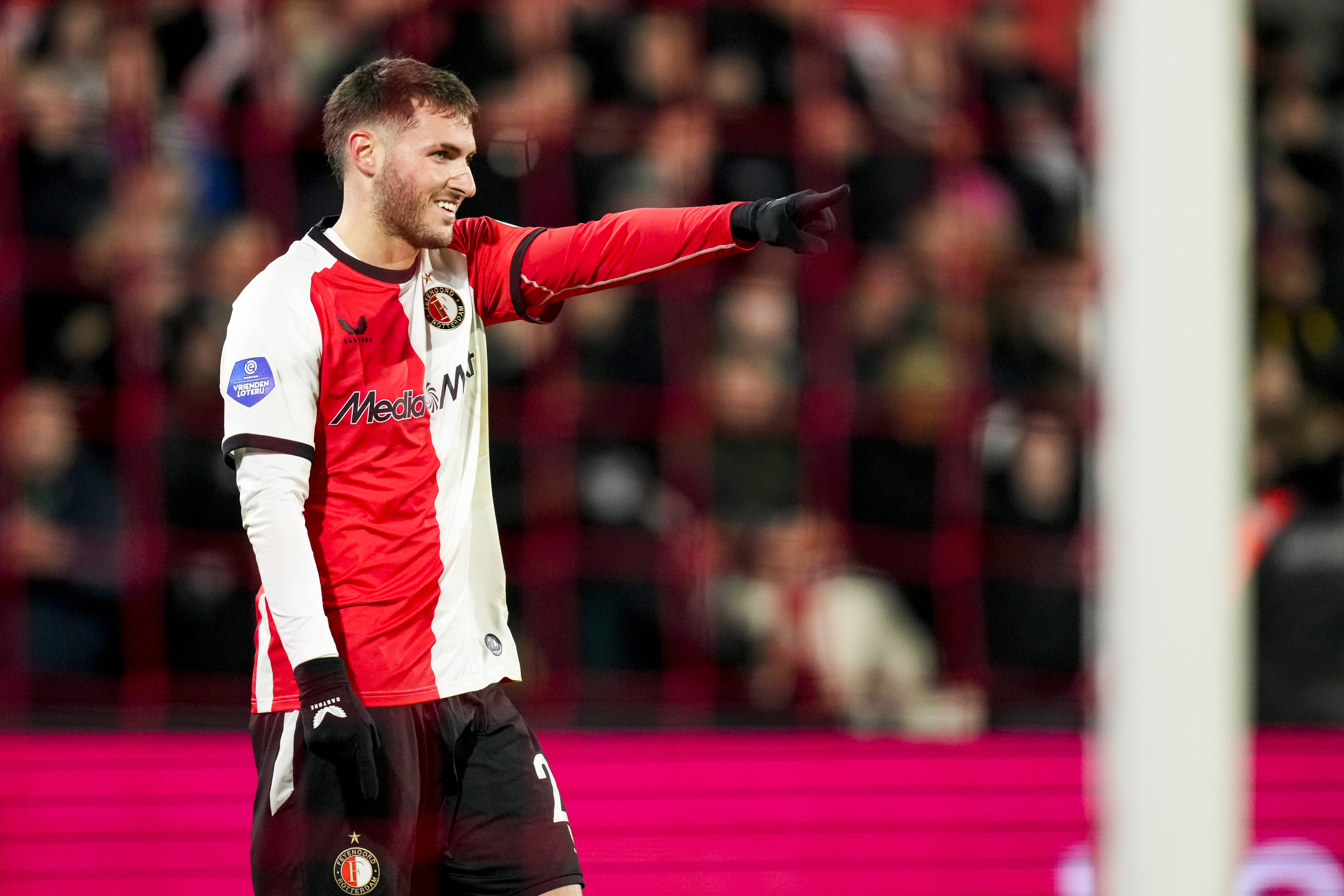 Telegraaf: 'Feyenoord laat Gimenez bij verhoogd Milan-bod vertrekken'