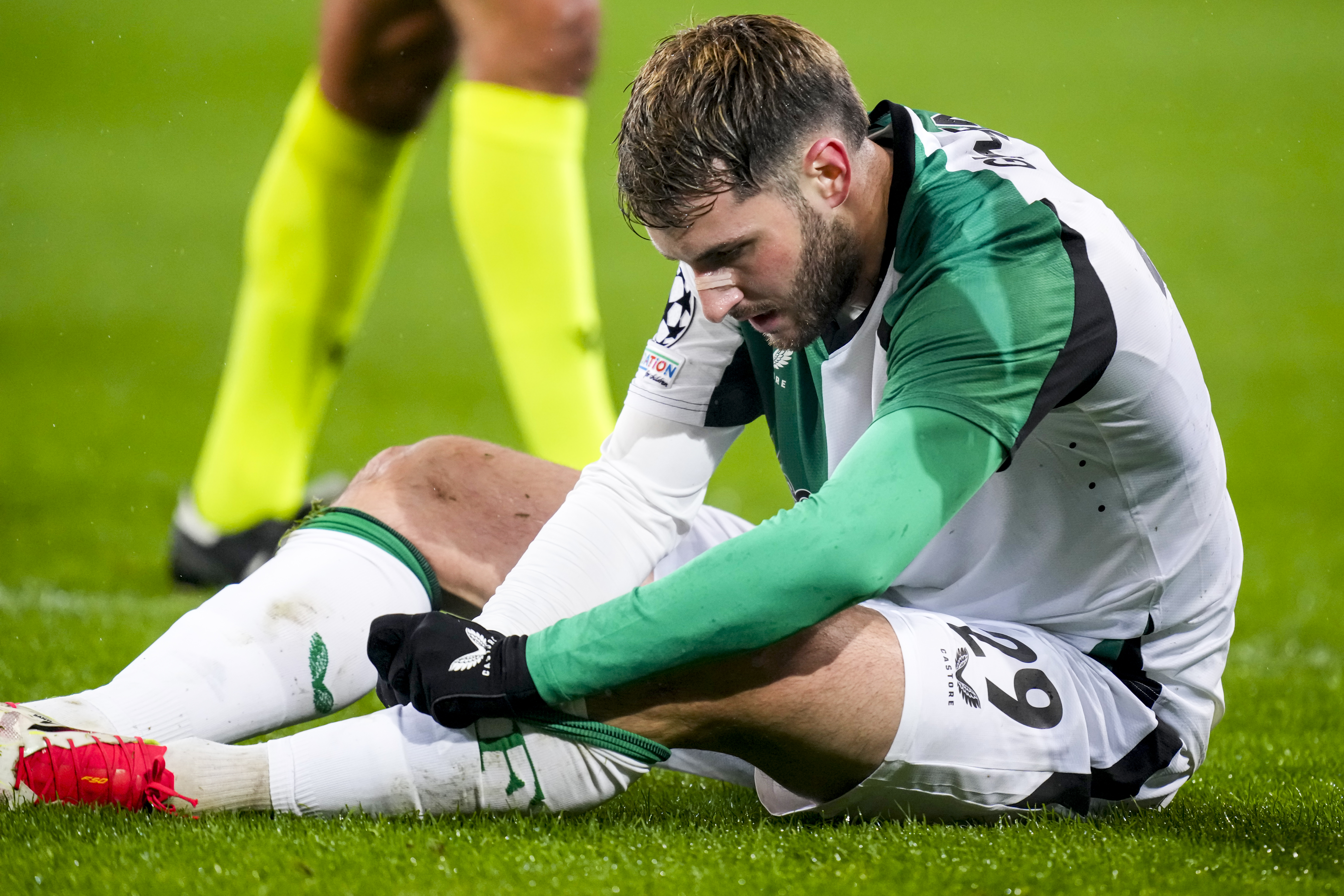 Gimenez en Bijlow vallen voor rust geblesseerd uit tegen Lille