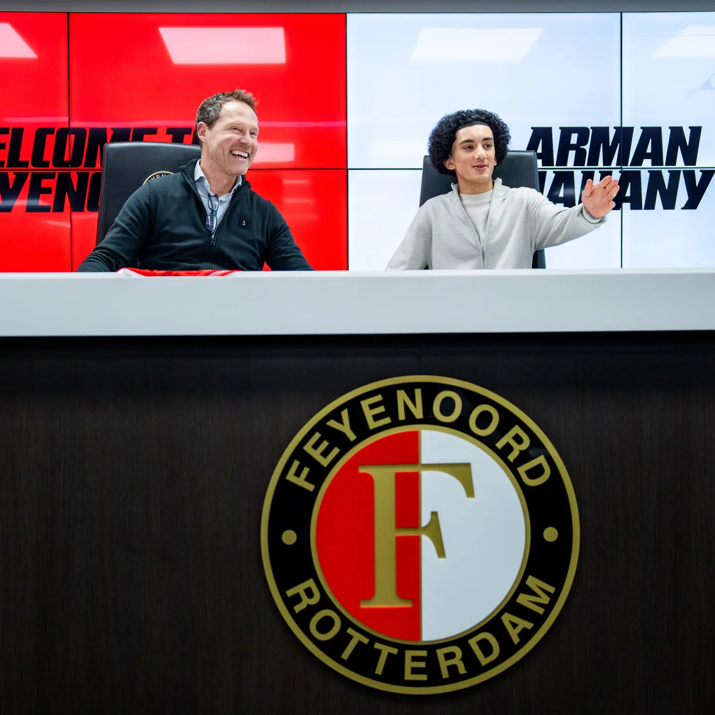 Arman Nahany tekent eerste profcontract