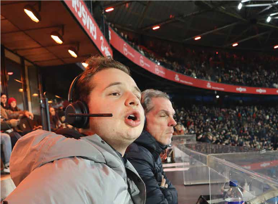 Zo werkt de blindentribune van Feyenoord: “Speciaal als het moet, normaal als het kan”