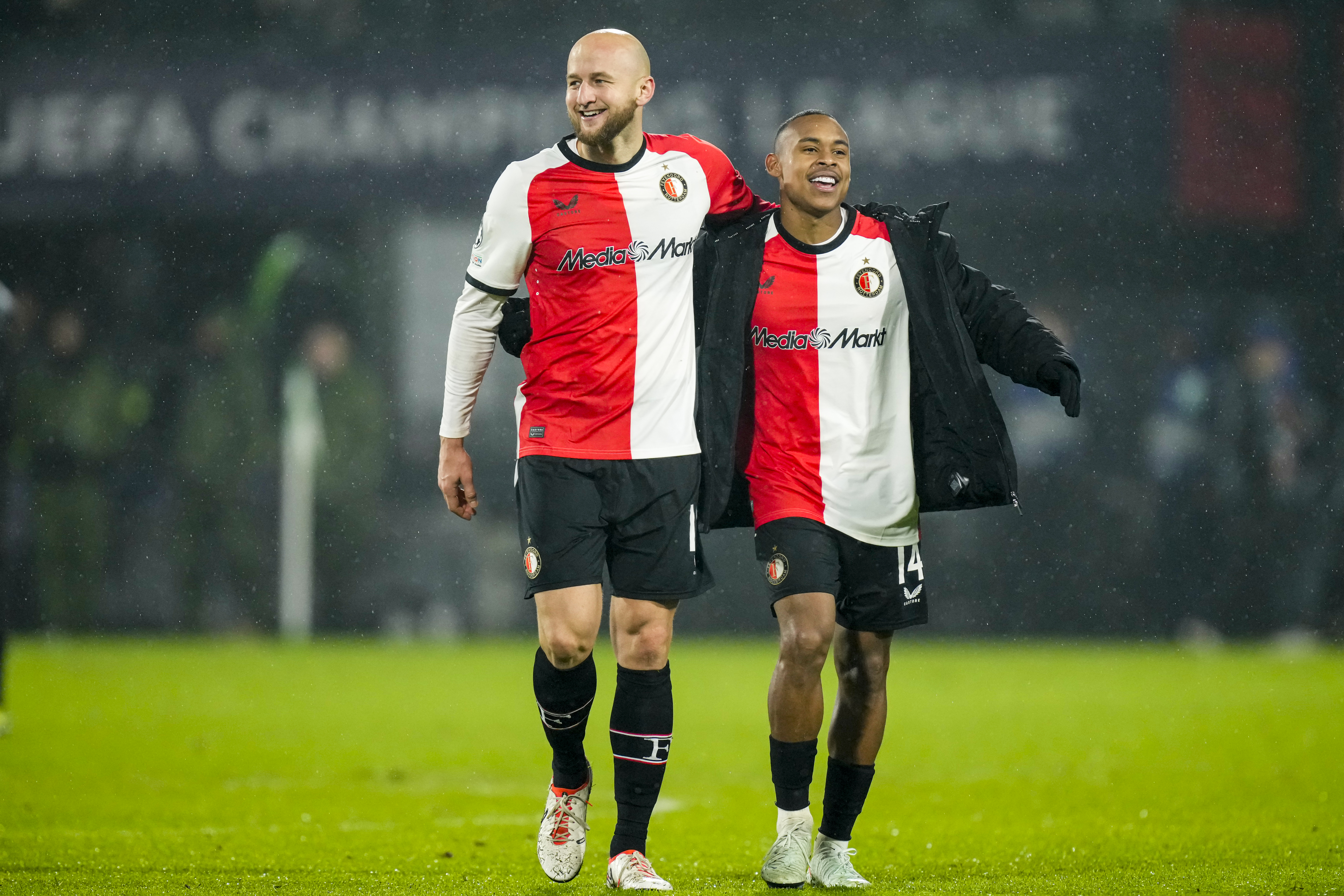 Uitgelegd • Feyenoord bij winst op AC Milan stapje dichter bij directe Champions League-plaatsing