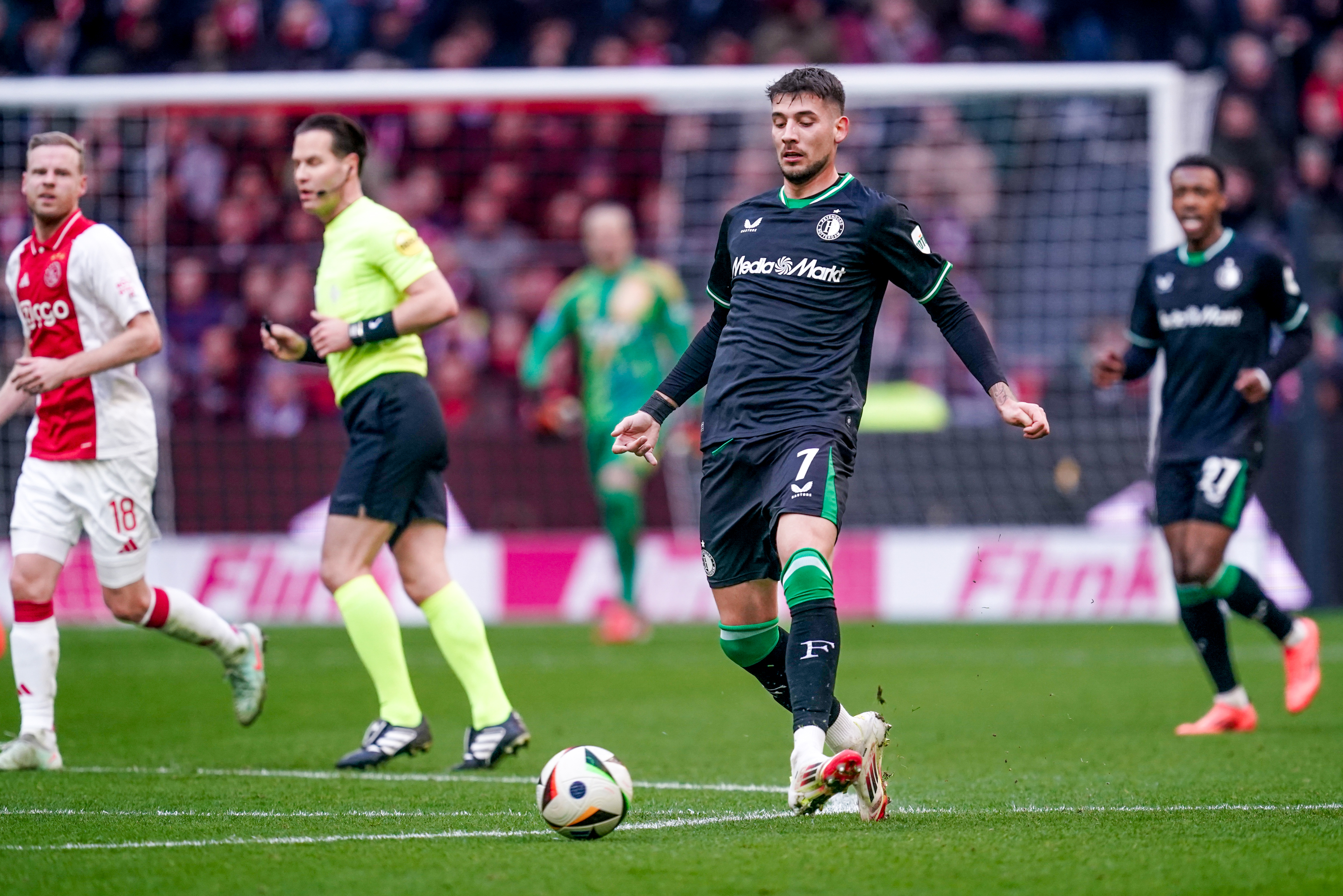 copyright-proshots-27672240