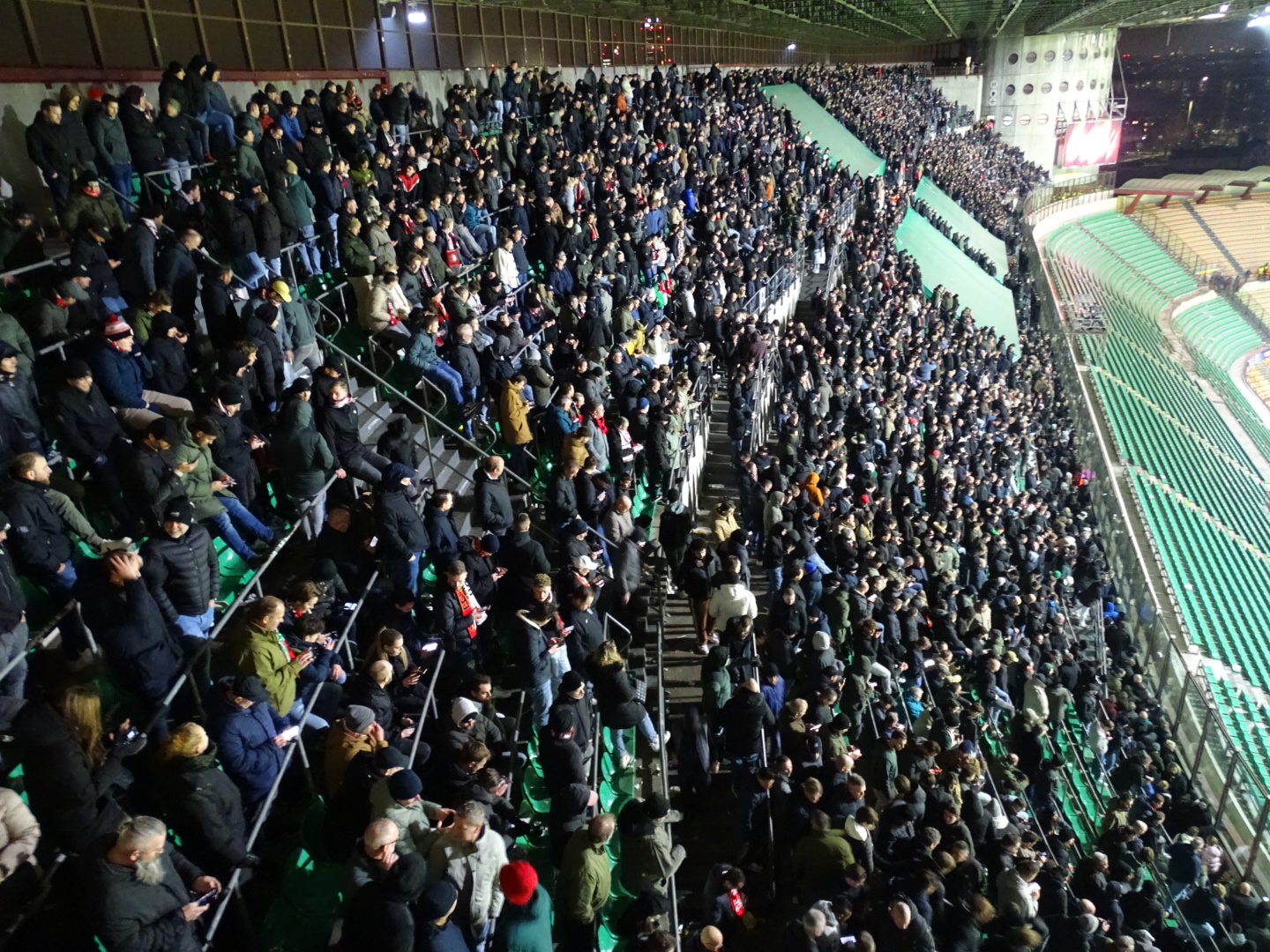 UEFA beboet Feyenoord voor schade tijdens 'het wonder van Milaan'