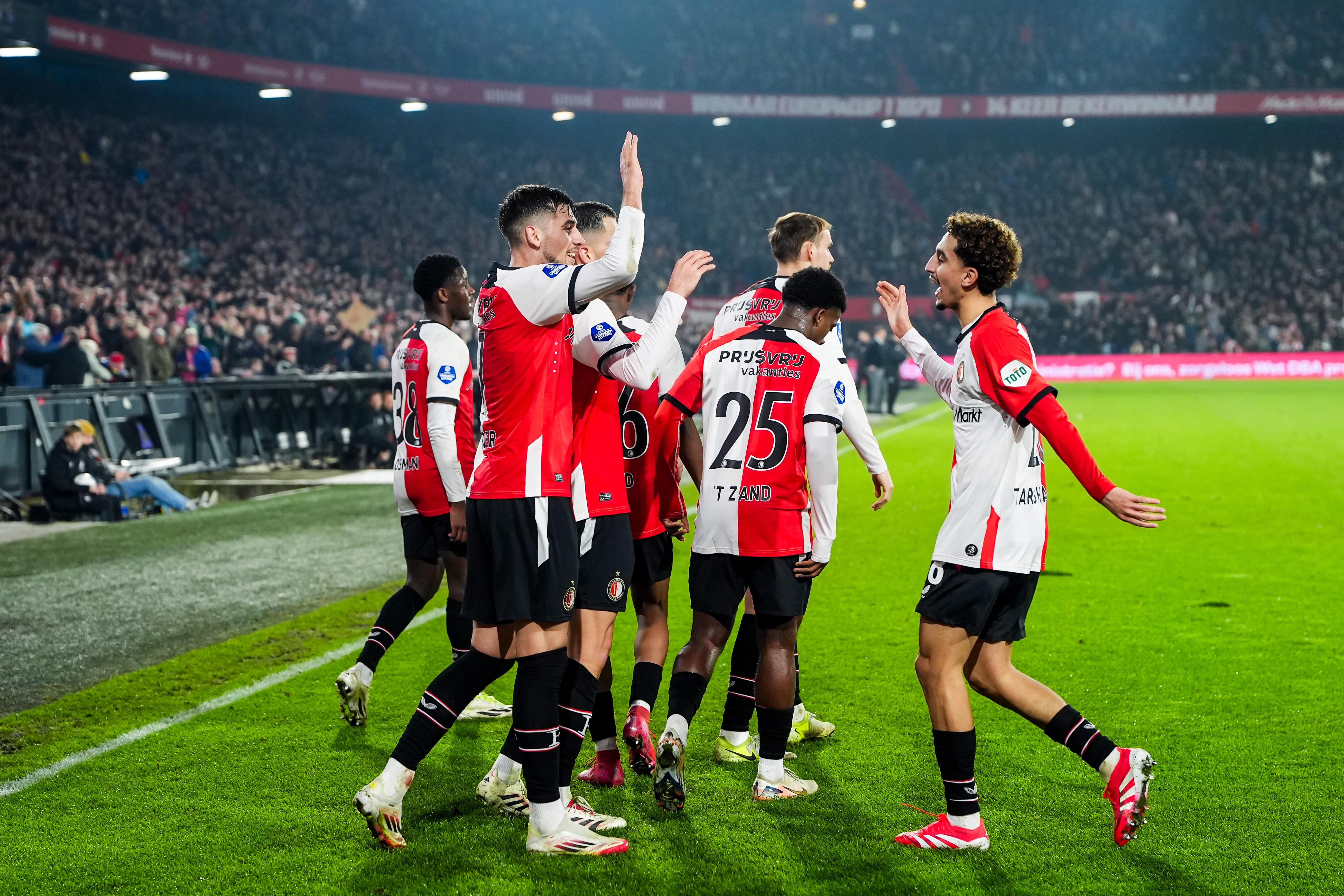 Beoordeel de spelers van Feyenoord na het thuisduel tegen Almere City
