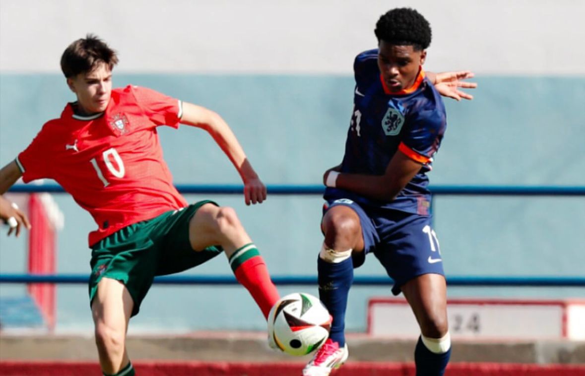 Feyenoord haalt Jerayno Schaken binnen en troeft Ajax en PSV af