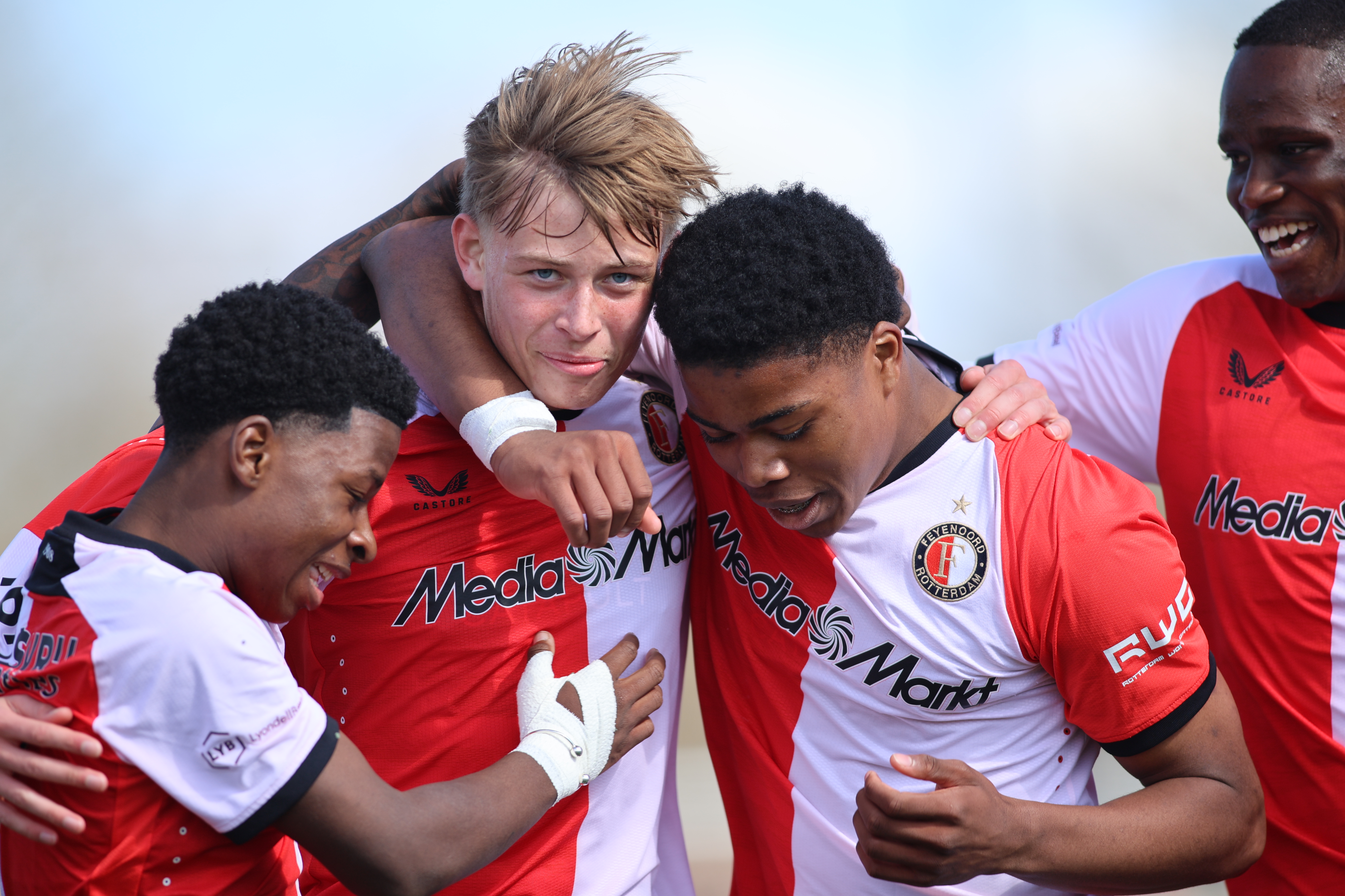 Overzicht Academy: Feyenoord O17 blijft koploper na nieuwe zege