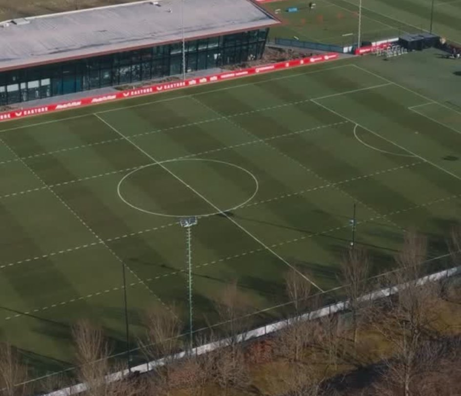 Van Persie laat 'half-spaces' terugkeren op 1908