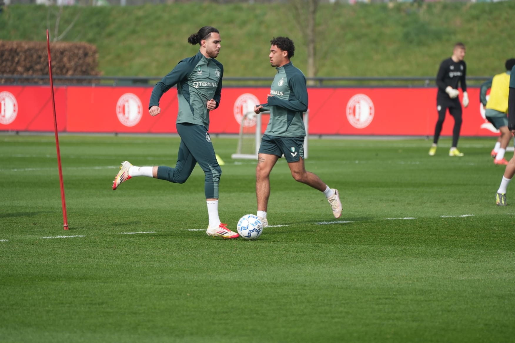 Zerrouki terug in groepstraining; ook Osman, Carranza én nieuw gezicht op trainingsveld