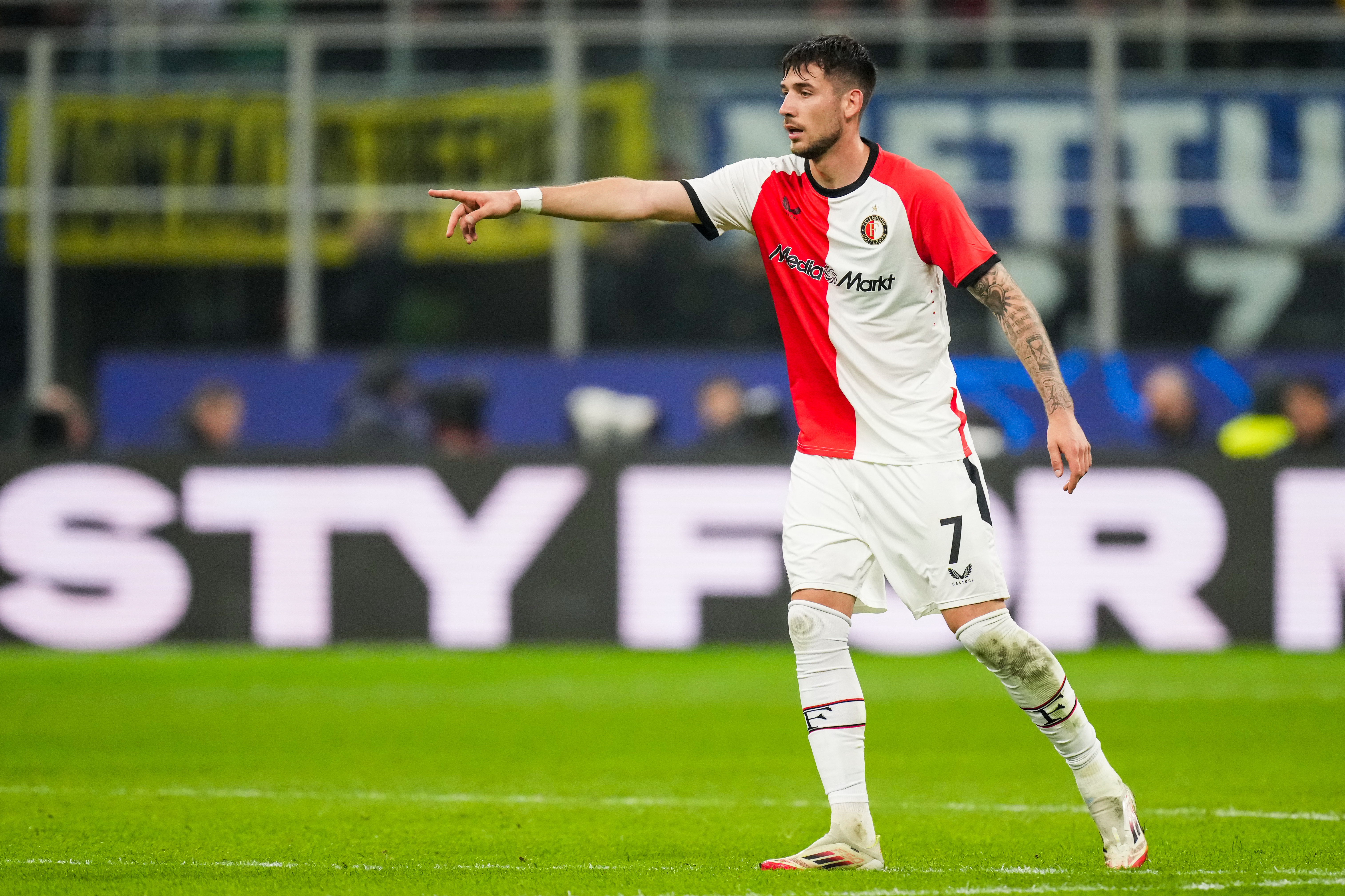 Moder speelt hele wedstrijd bij overwinning op Litouwen