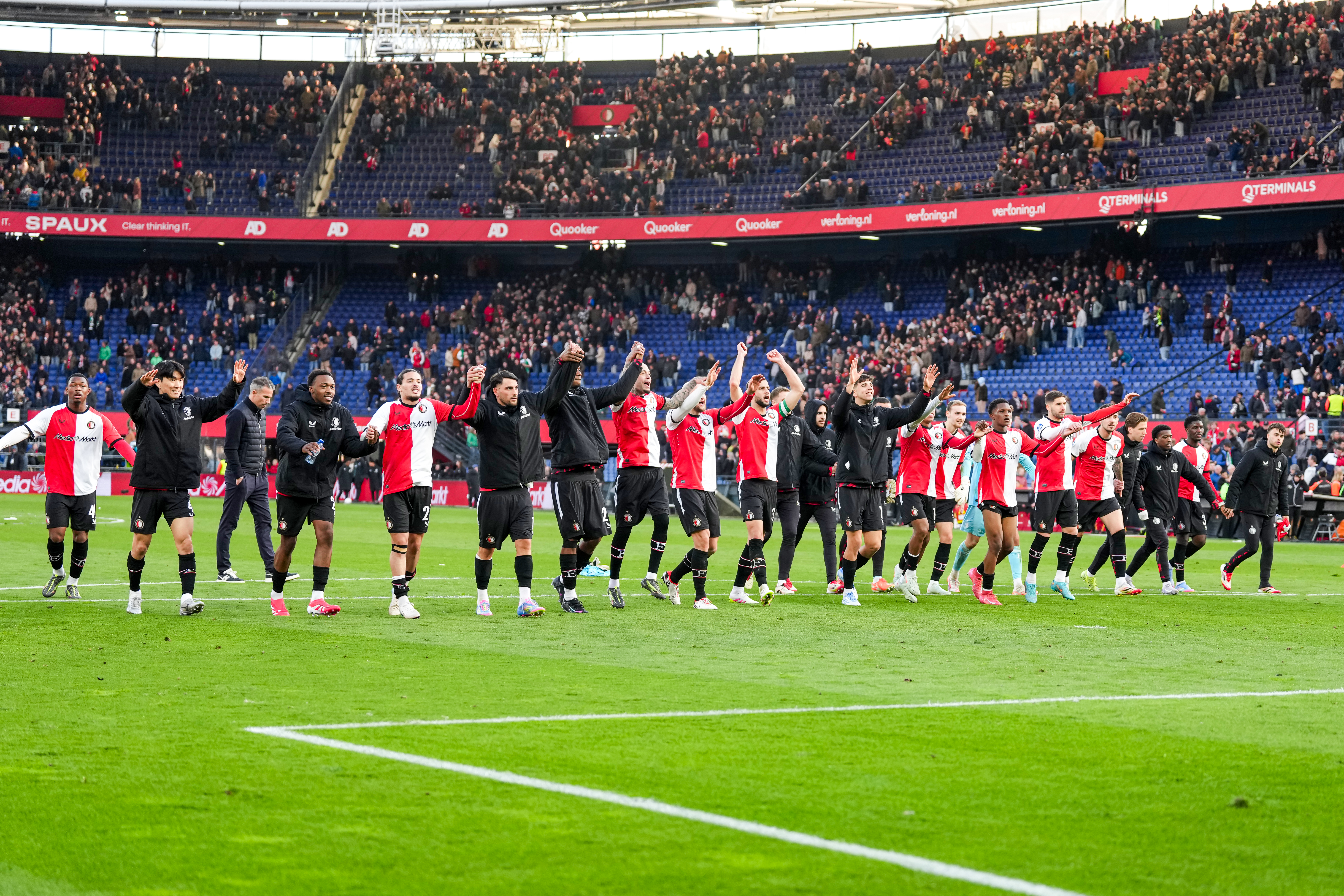 Kaartverkoop oefenduels per direct van start