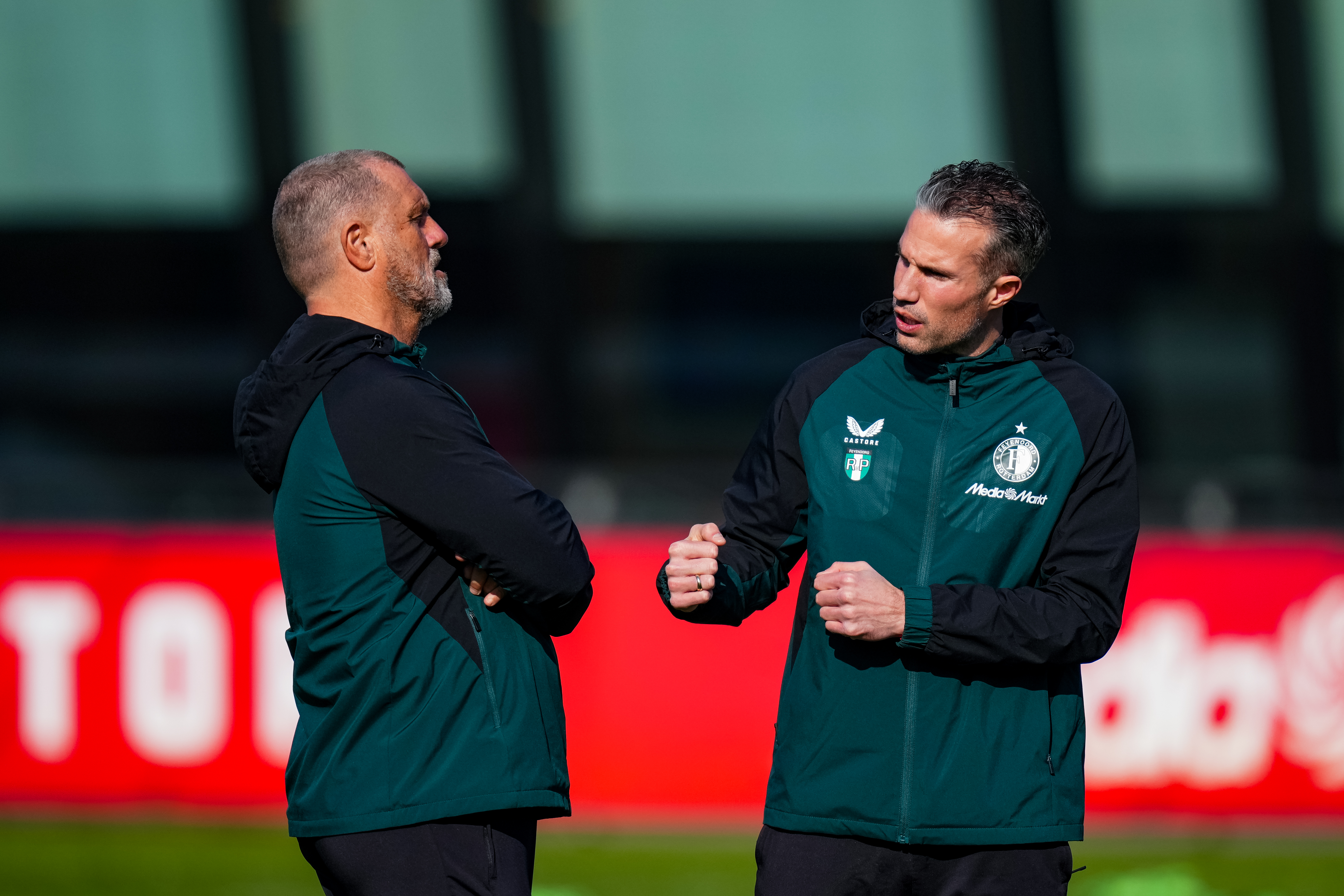 Vermoedelijke opstellingen • Puzzel der puzzels voor Robin van Persie