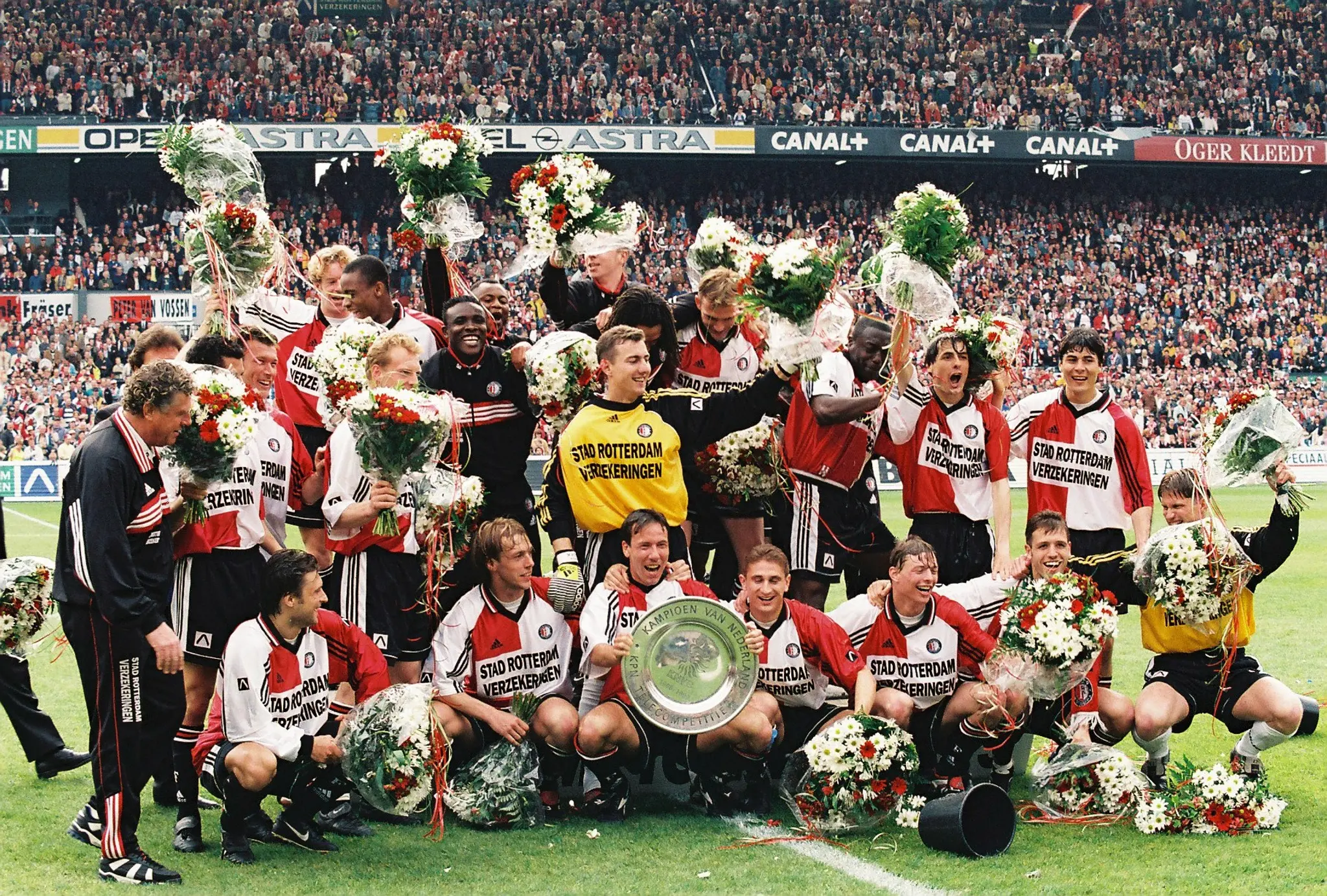 Trophy Day [UNIEKE FOTO'S] • Feyenoord herrijst onder 'Don Leo' en pakt de titel (1999)