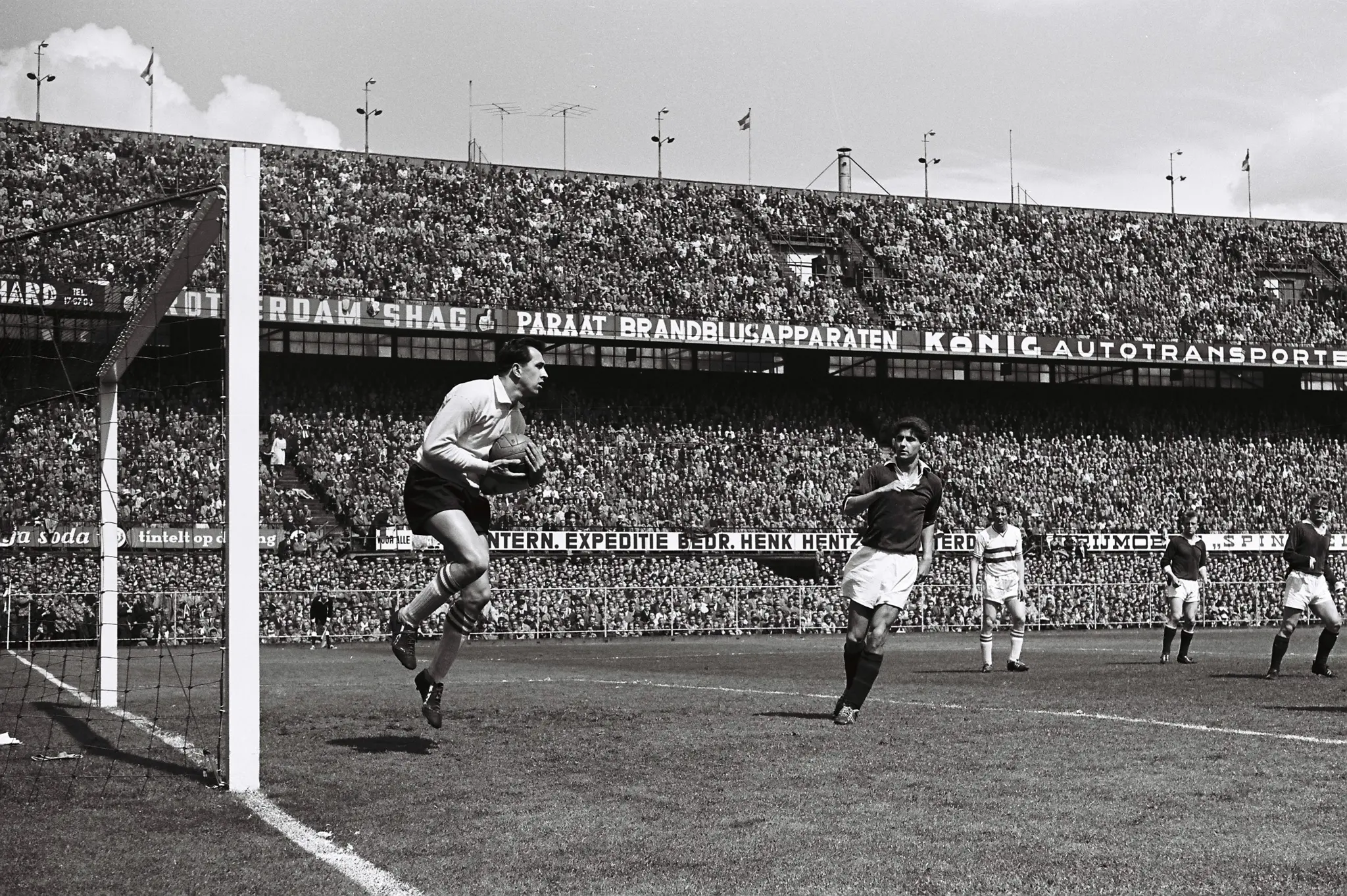 61020-1961-05-28-feye-rapid-jc-2-1-kampioen-5