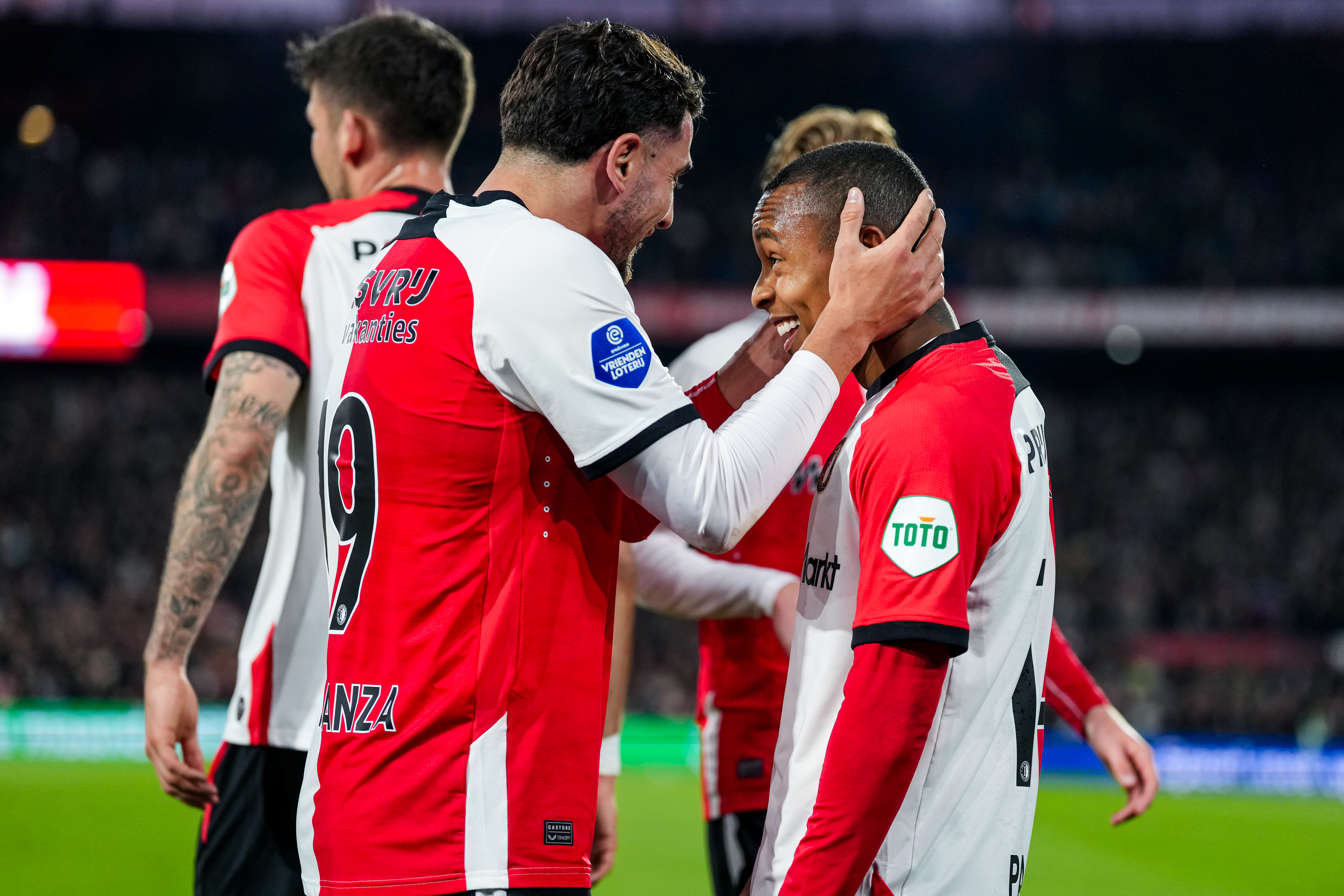 Liveblog • Buitenspelers blinken weer uit bij Feyenoord • 4-1 [FT]