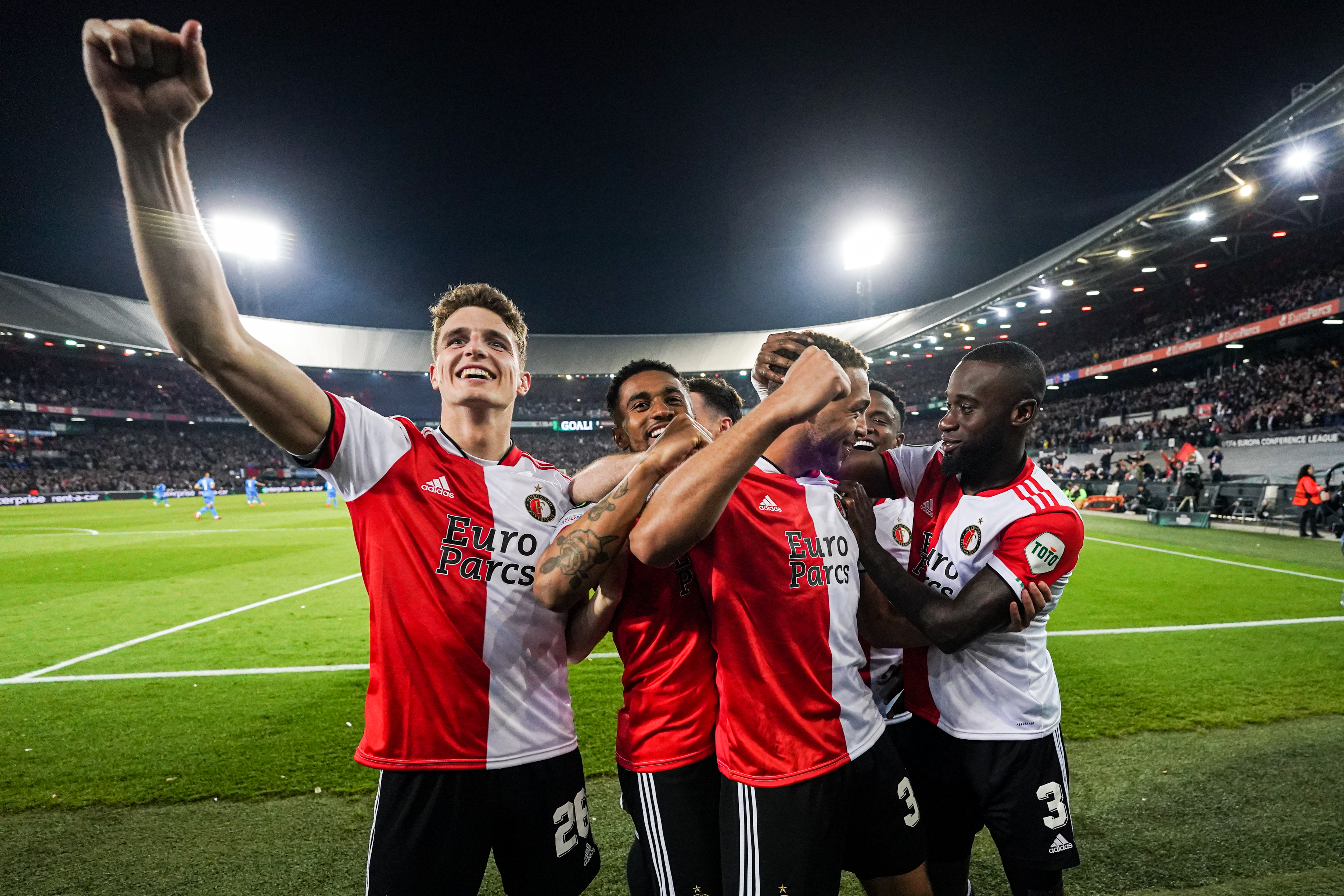 Til kijkt uit naar de topper: "Ik vind De Kuip echt fantastisch"