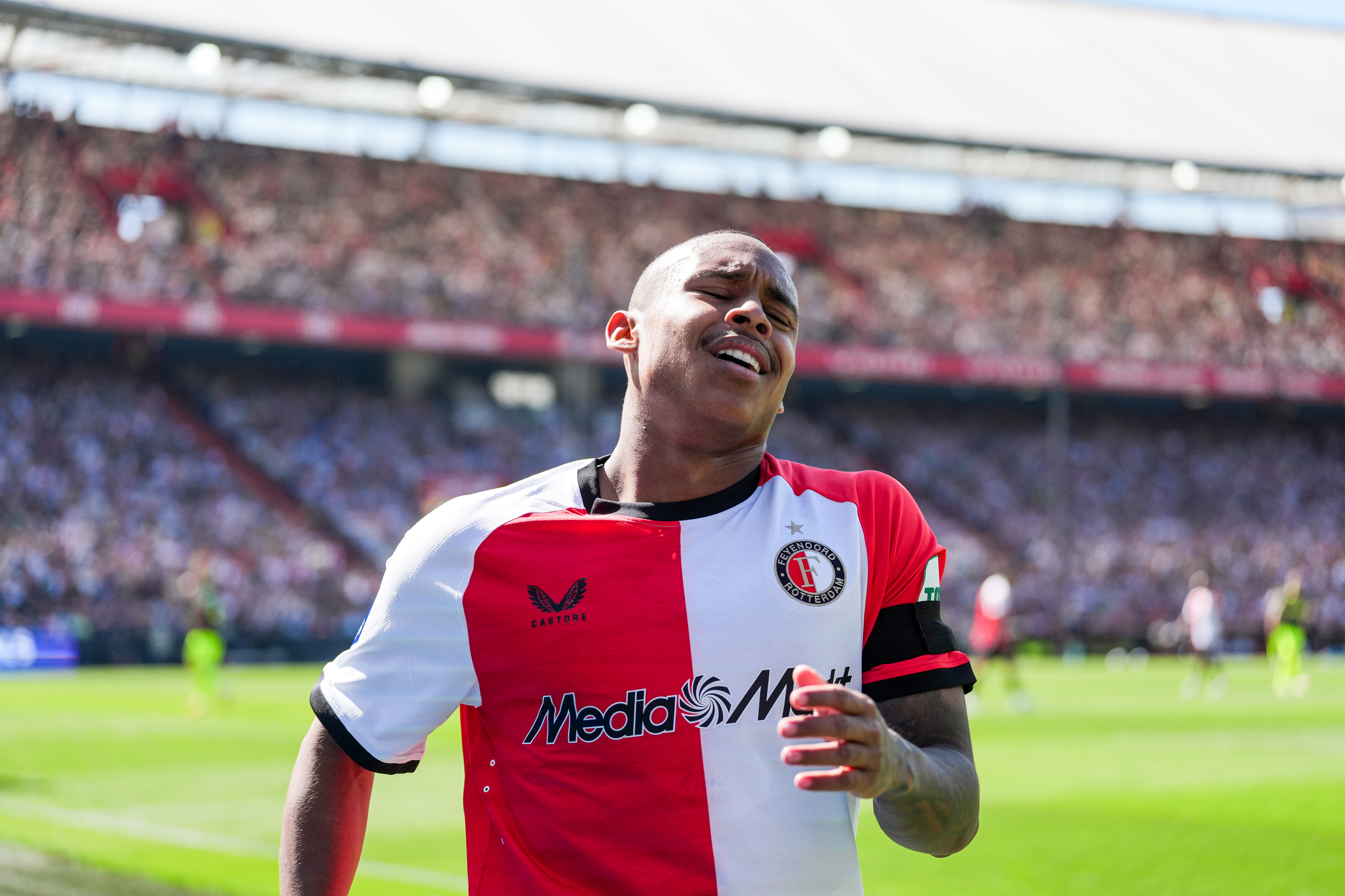 Feyenoord geeft 2-0 voorsprong weg tegen PSV