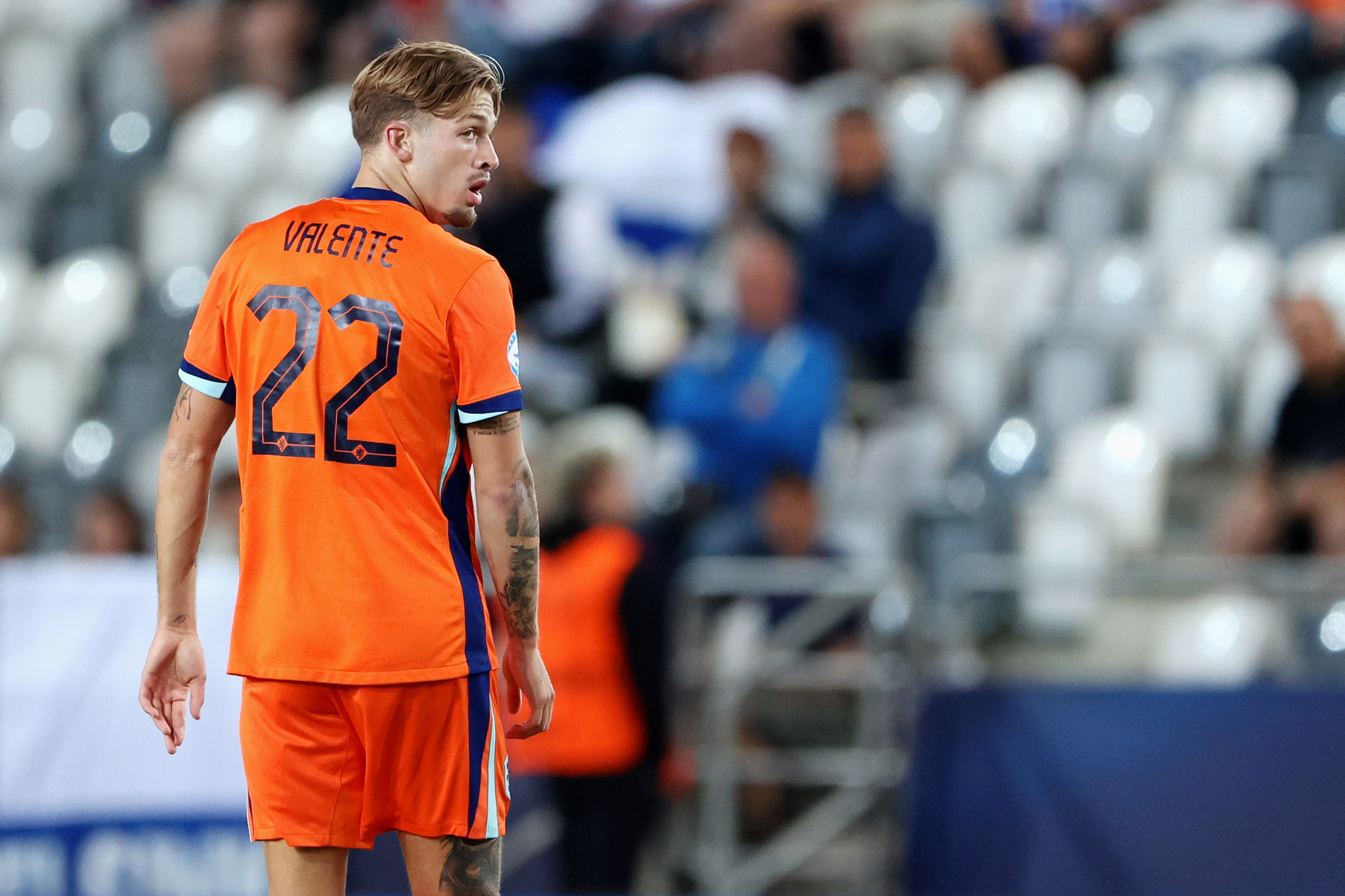 Debuteert Valente vanmiddag in selectie Nederland? "Ik vind Oranje mij wel goed staan"