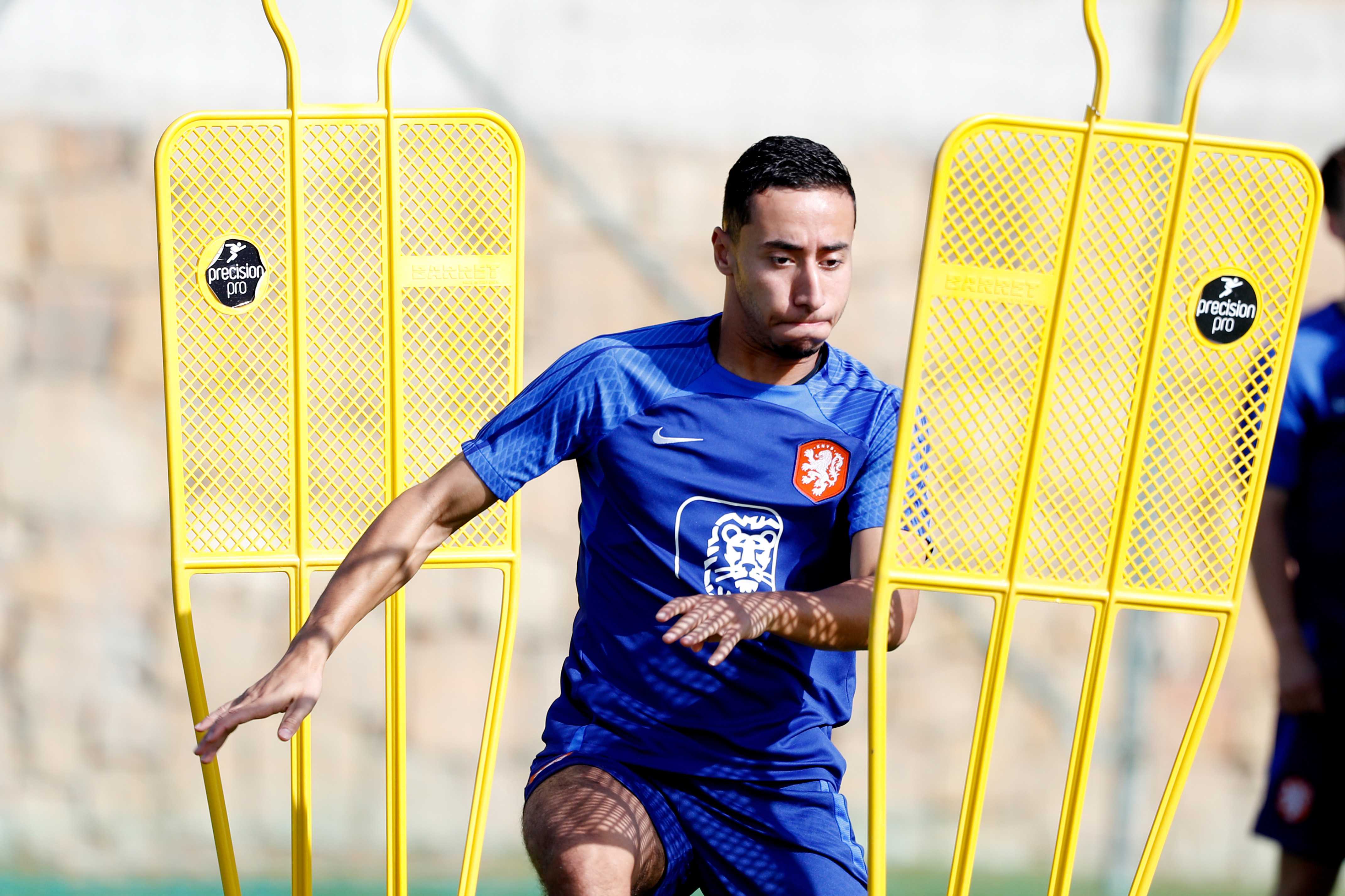 'Feyenoord laat oog vallen op Salah-Eddine: speler sprak al met Van Persie'