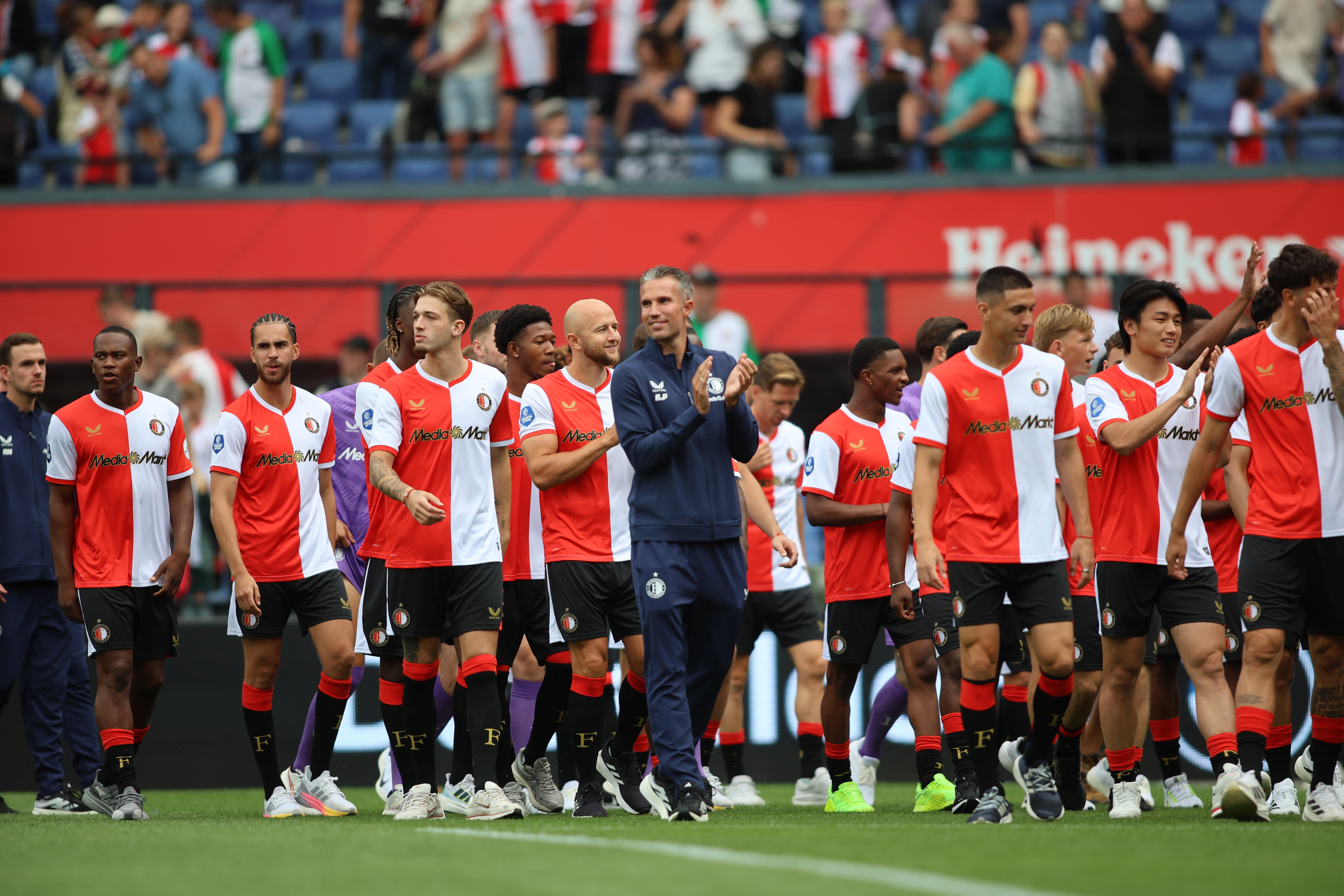 Feyenoord snoeit flink in salarishuis: dit zijn de grootverdieners in De Kuip