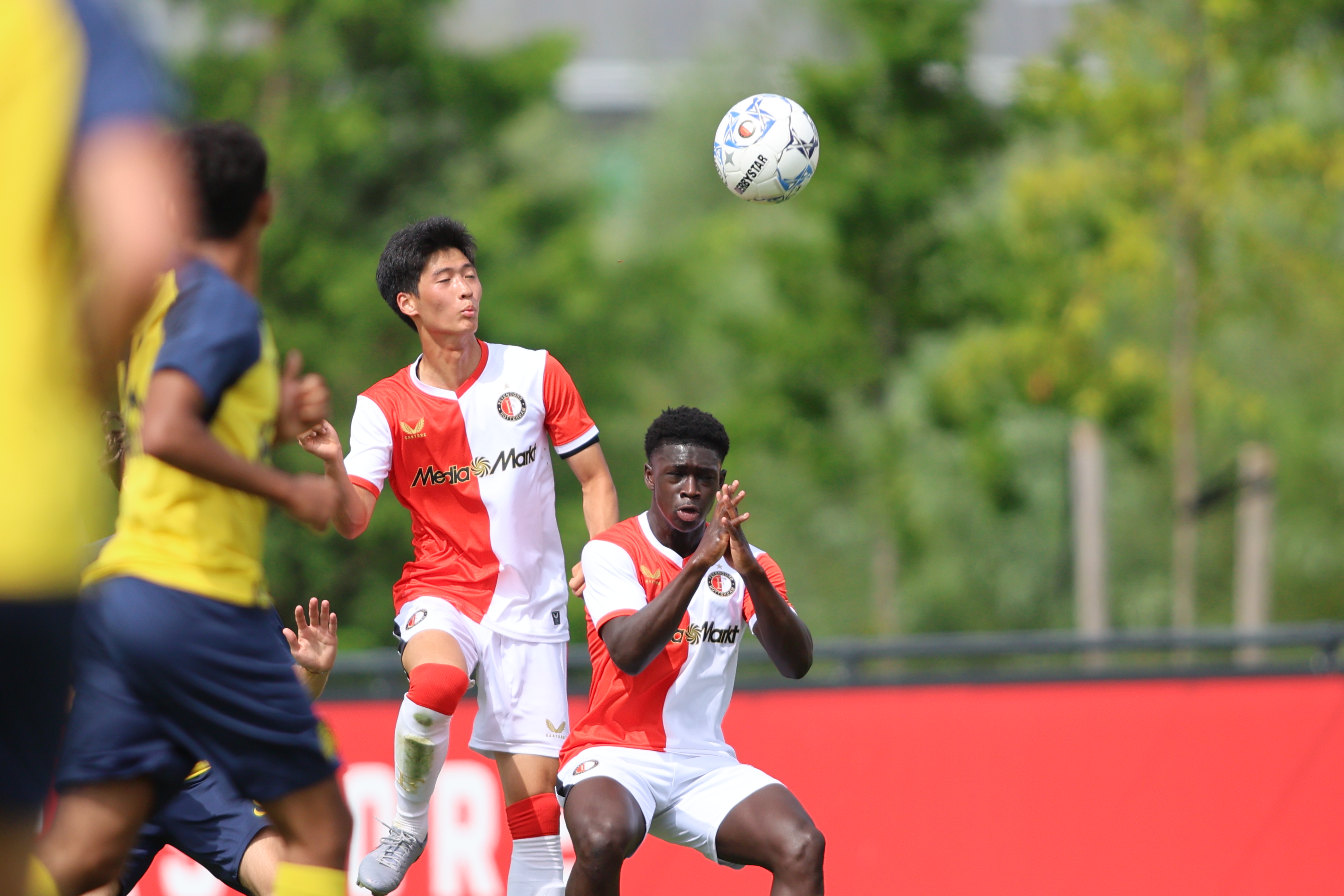 hakeem-agboluaje-vs-union-saint-gilloisse-jim-breeman-sports-photography-7