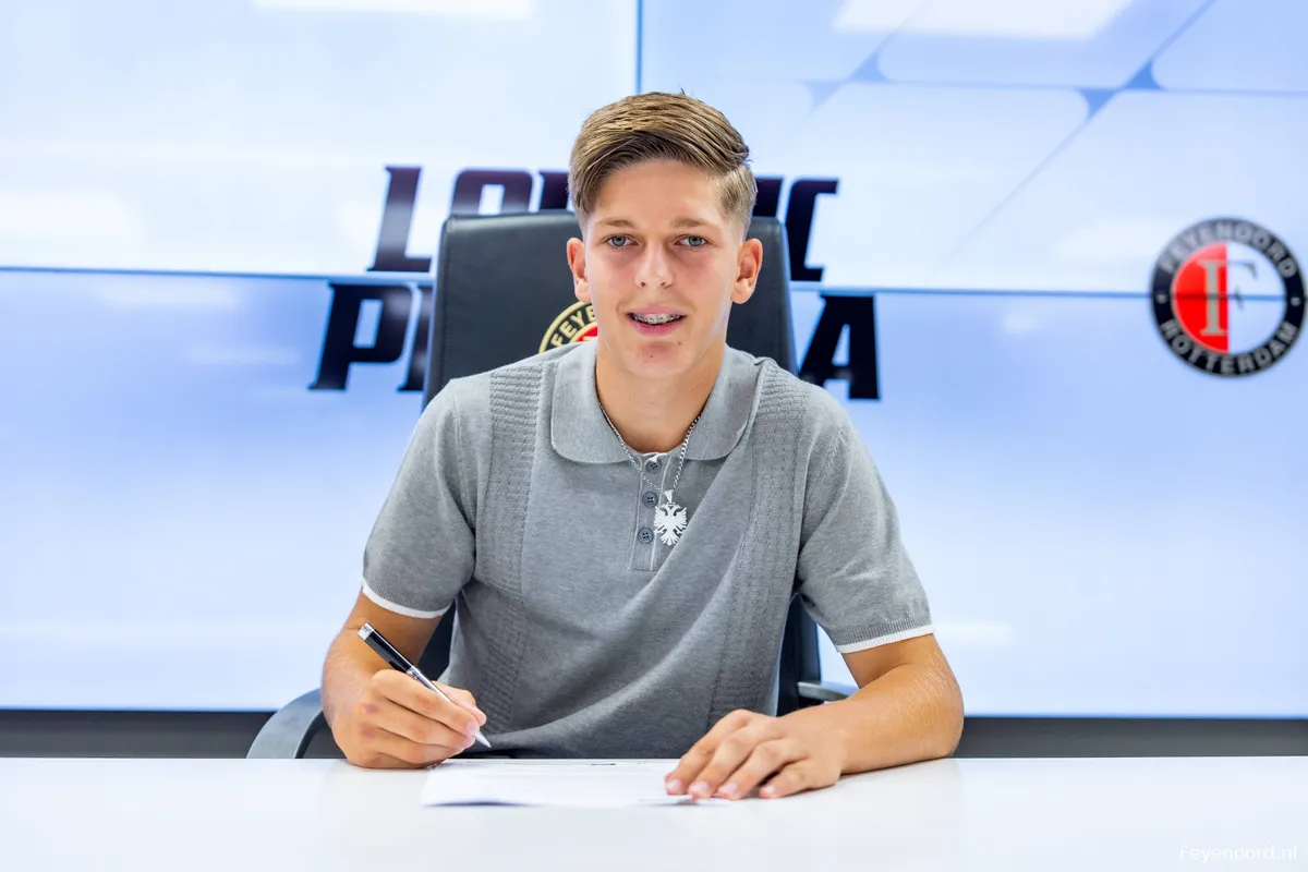 Officieel • Feyenoord contracteert Lorenc Perlala