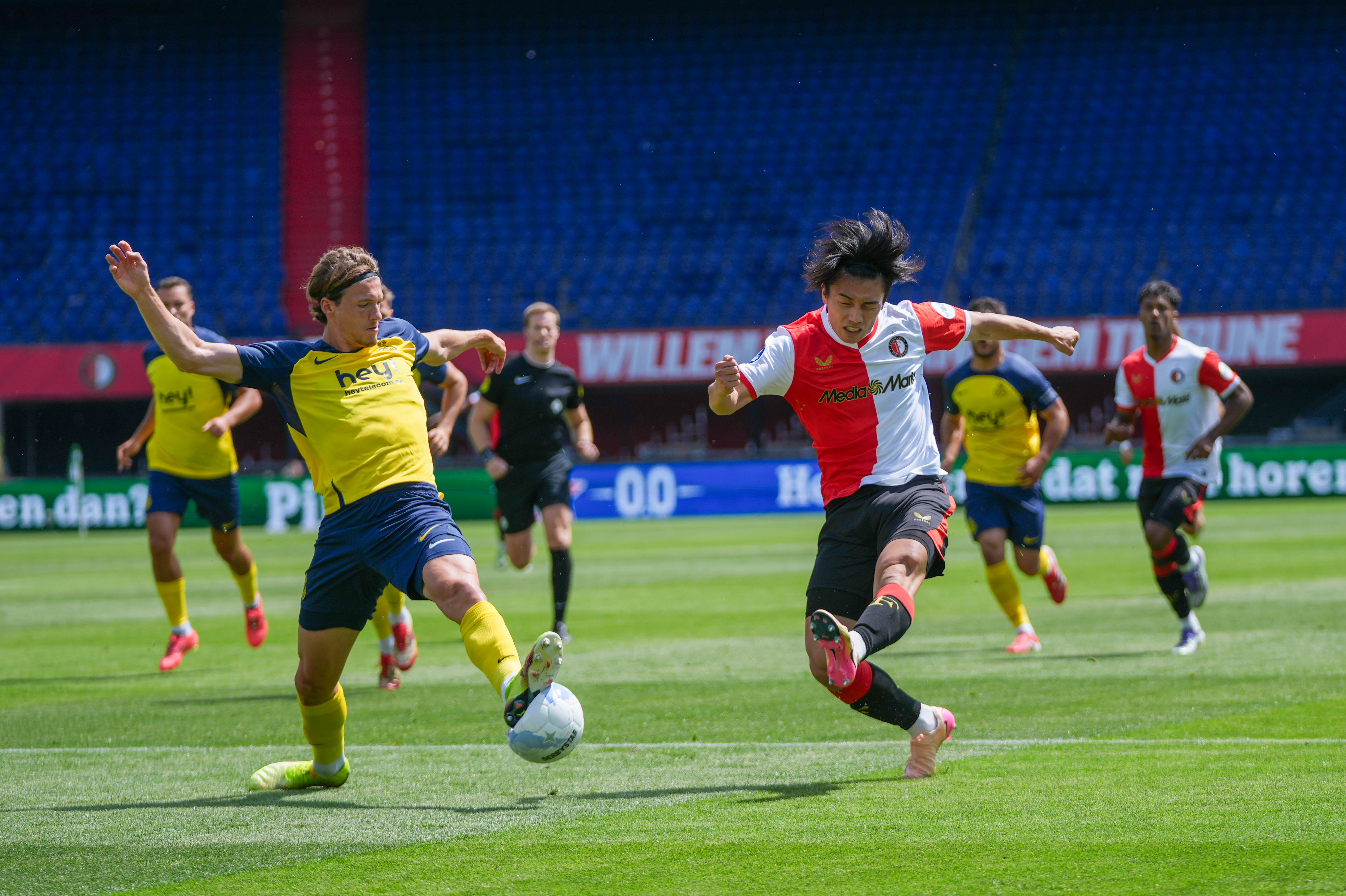 Feyenoord speelt gelijk tegen Union Saint-Gilloise dankzij doelpunt Bullaude