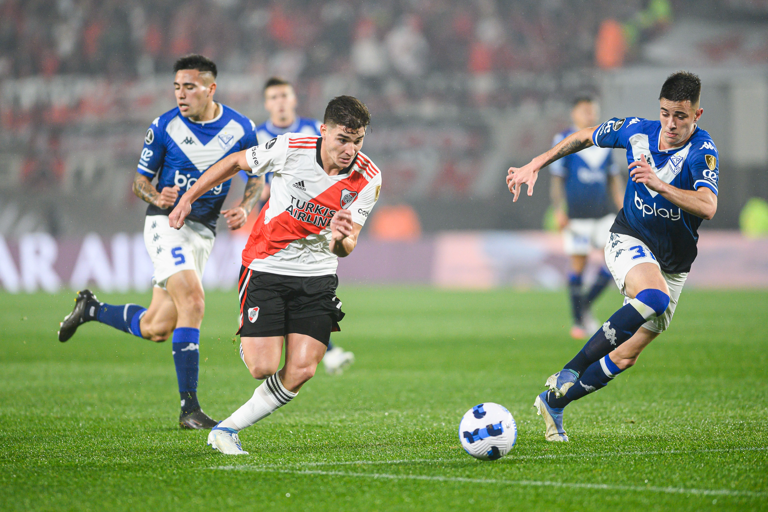 'Feyenoord nadert akkoord over Gómez: medische keuring kan nog voor problemen zorgen'