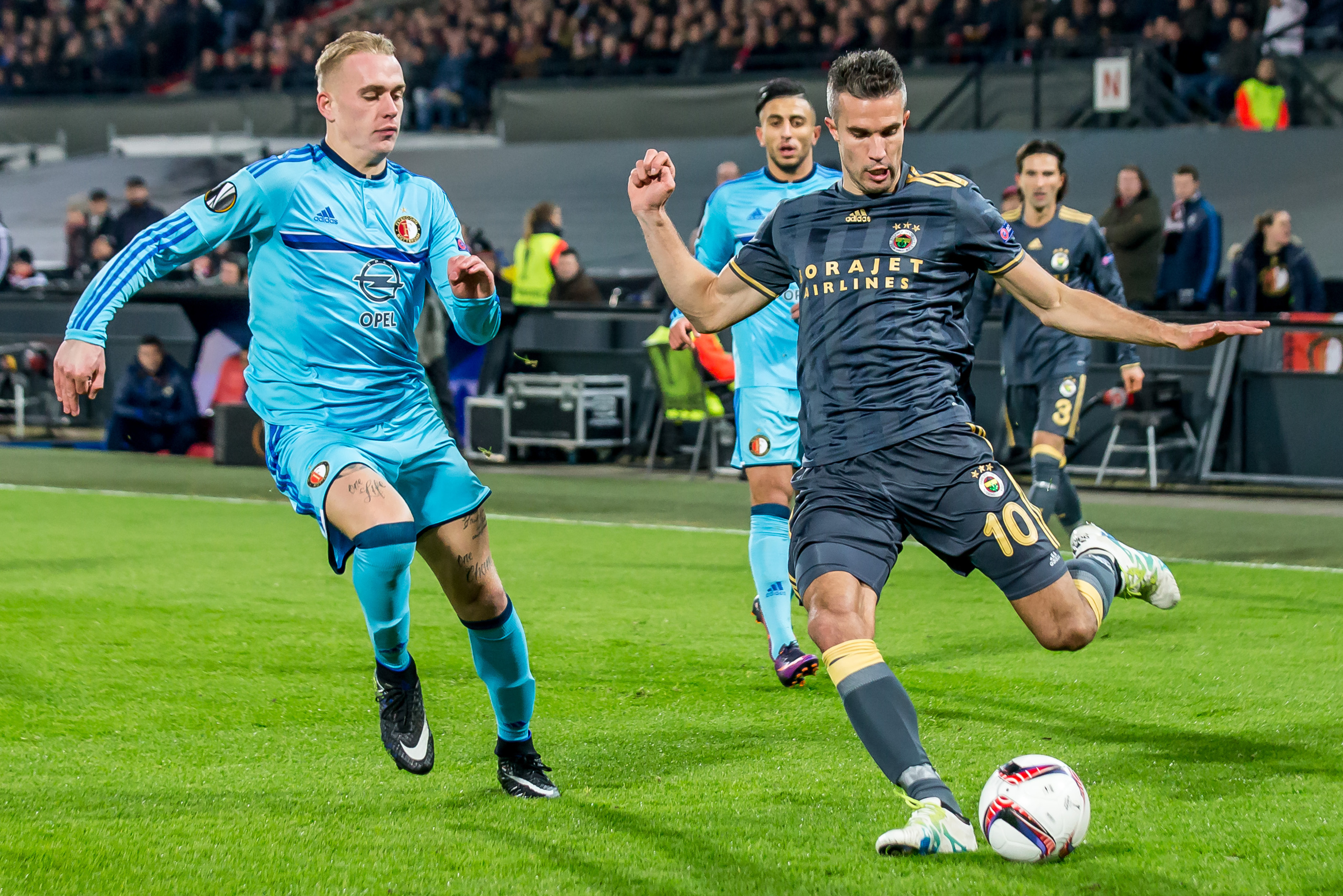 van-persie-fenerbahce-proshots