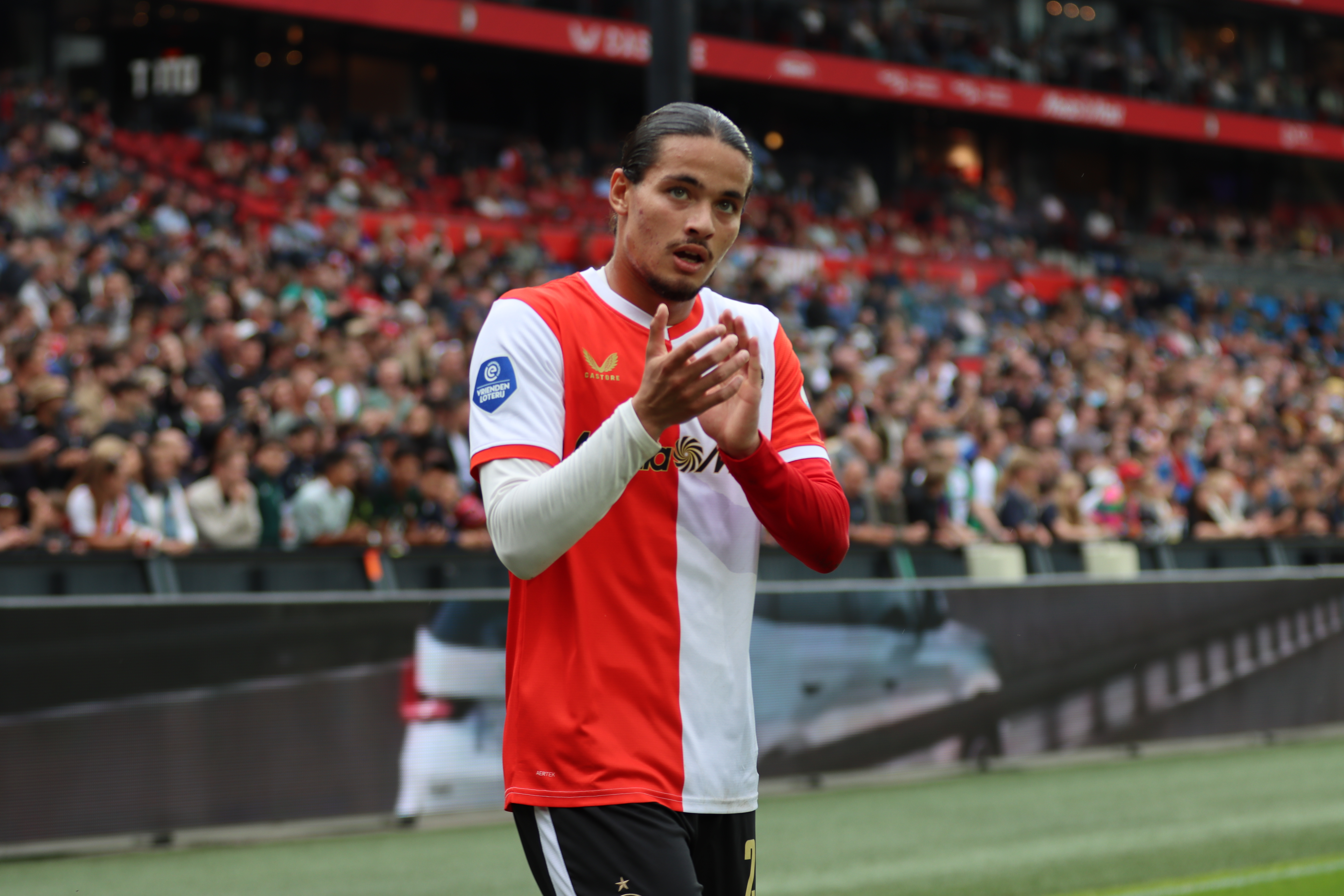 anis-hadj-moussa-vs-wolfsburg-jim-breeman-sports-photography-15