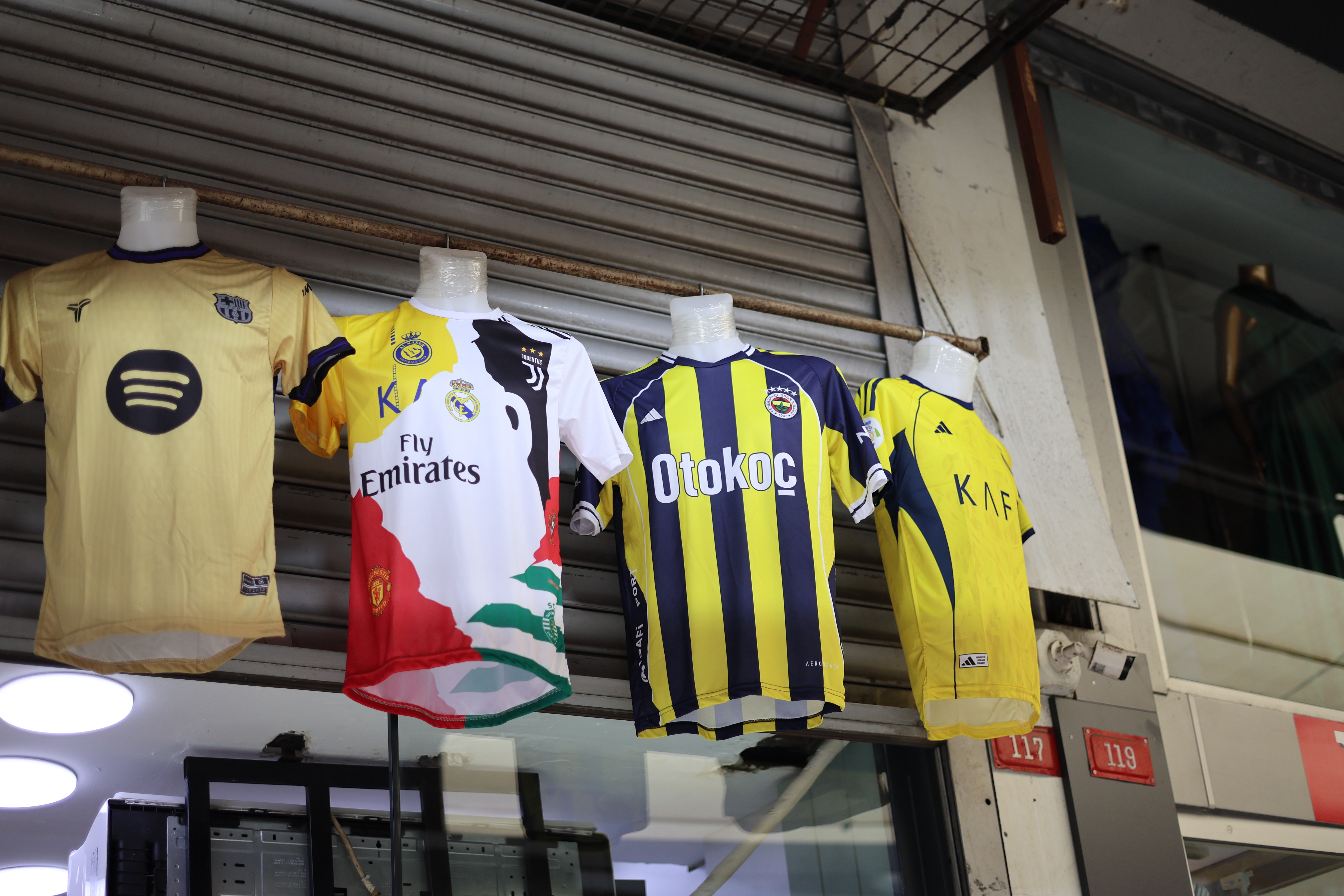 Fenerbahçe shirt - Jim Breeman Sports Photography