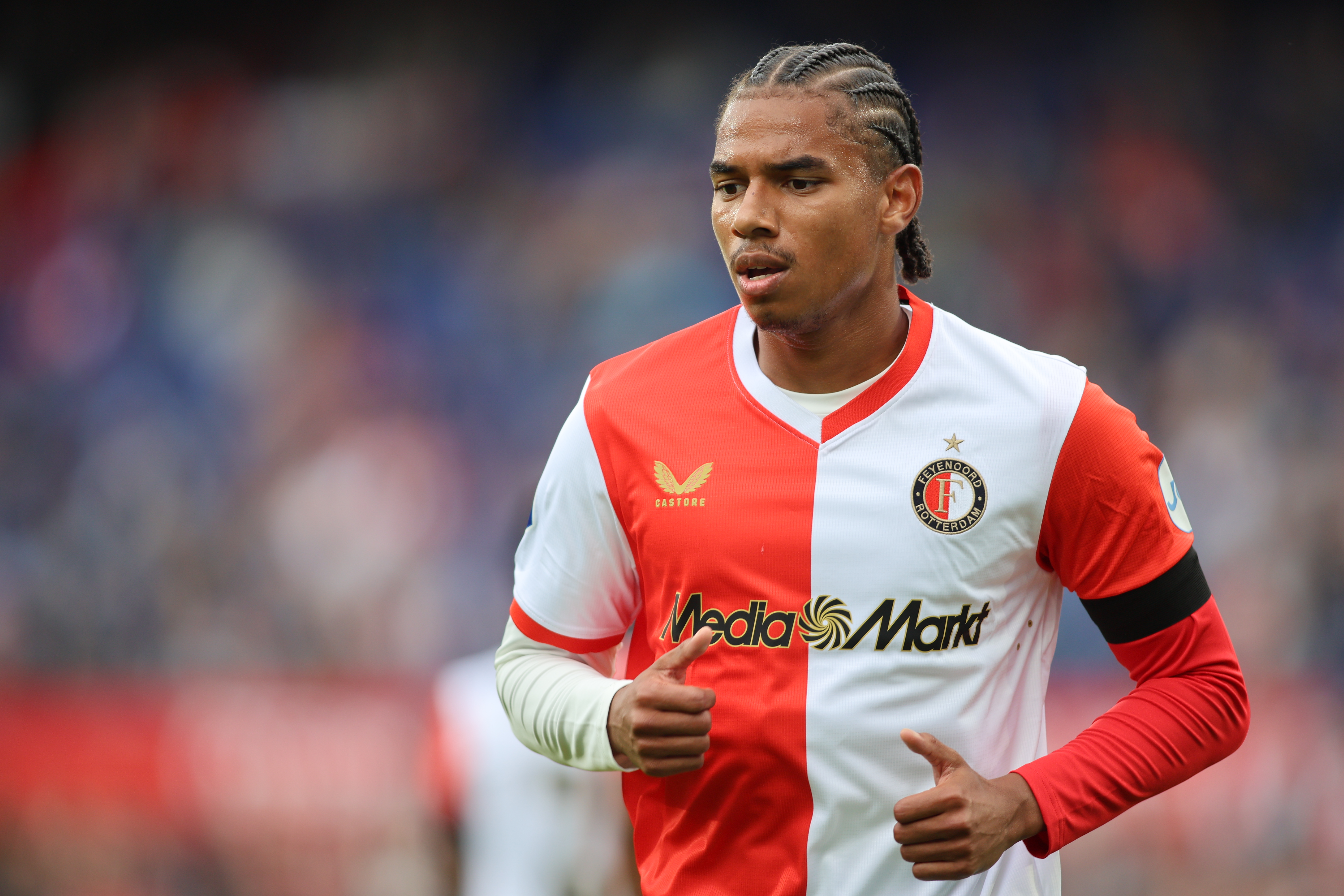 'Pisa en Leicester City melden zich voor Stengs'