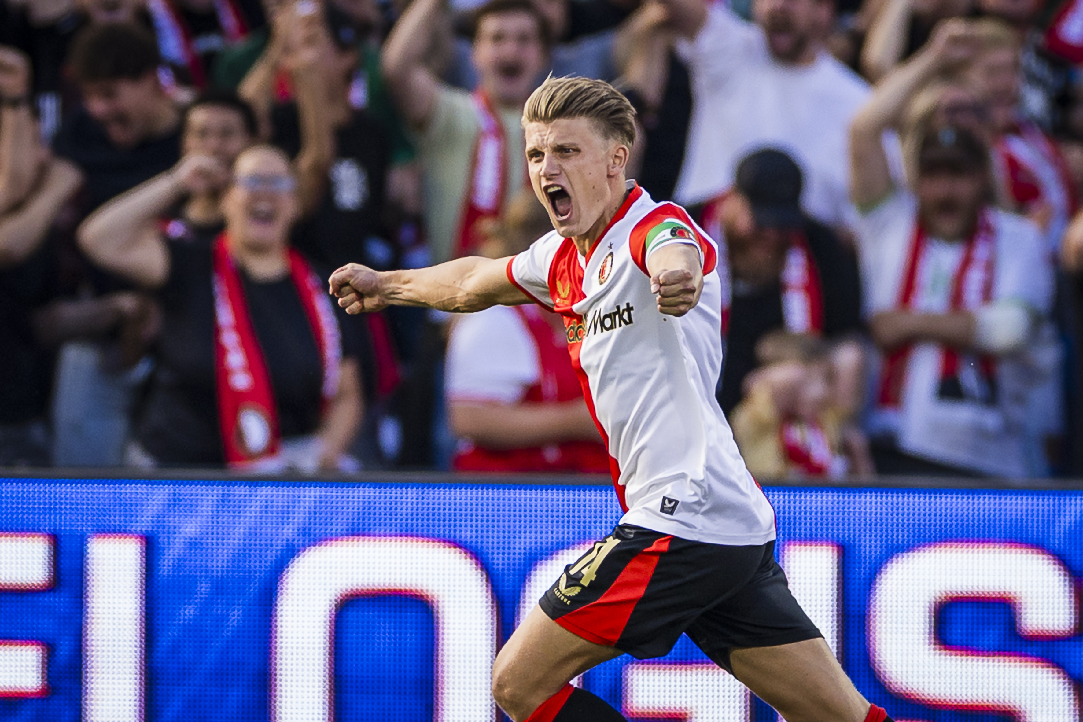 Steijn scoort vrije trap: "Oefenen wordt beloond"