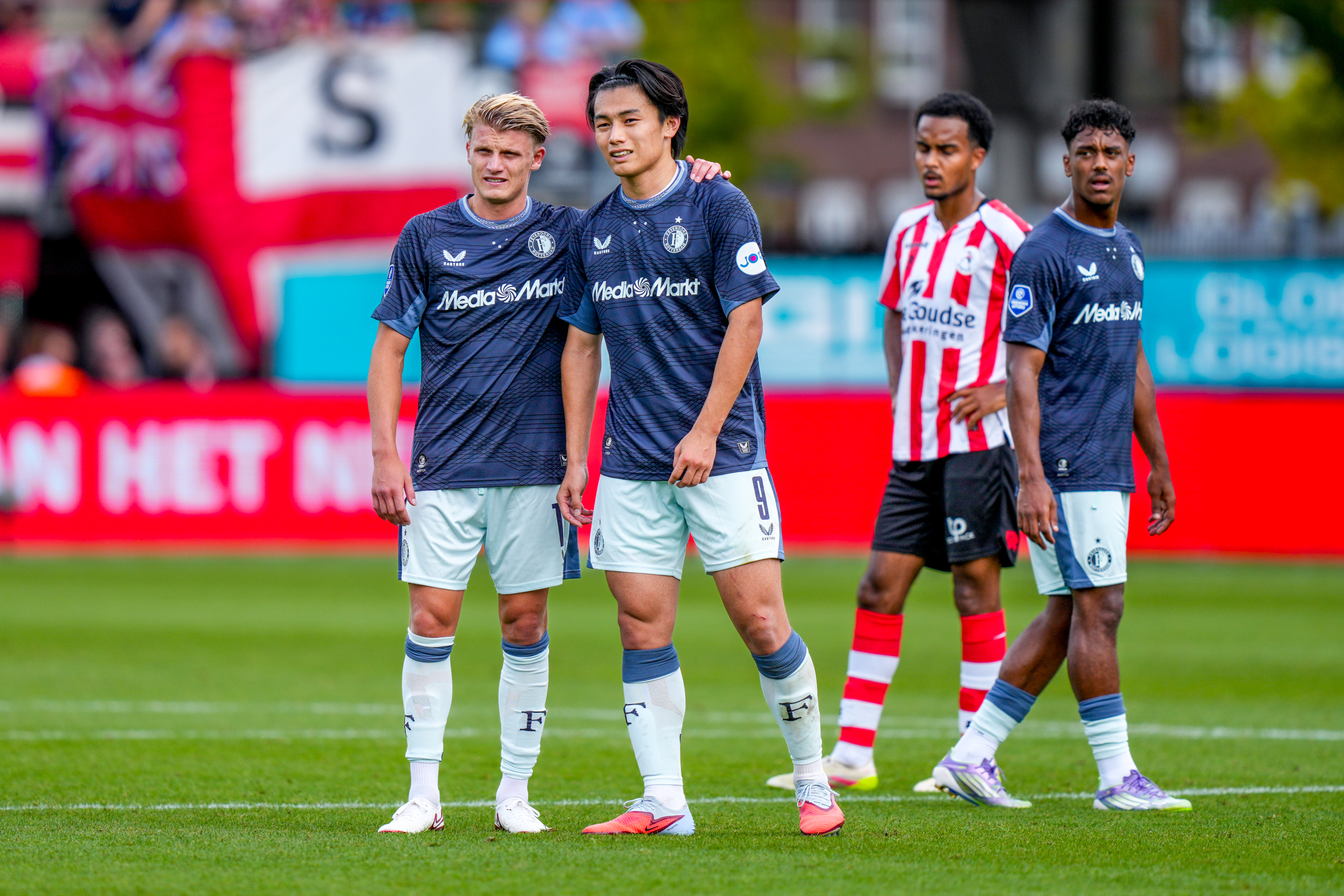 Steijn lovend over Ueda: 'Heel belangrijk voor ons en zit nog veel meer in'