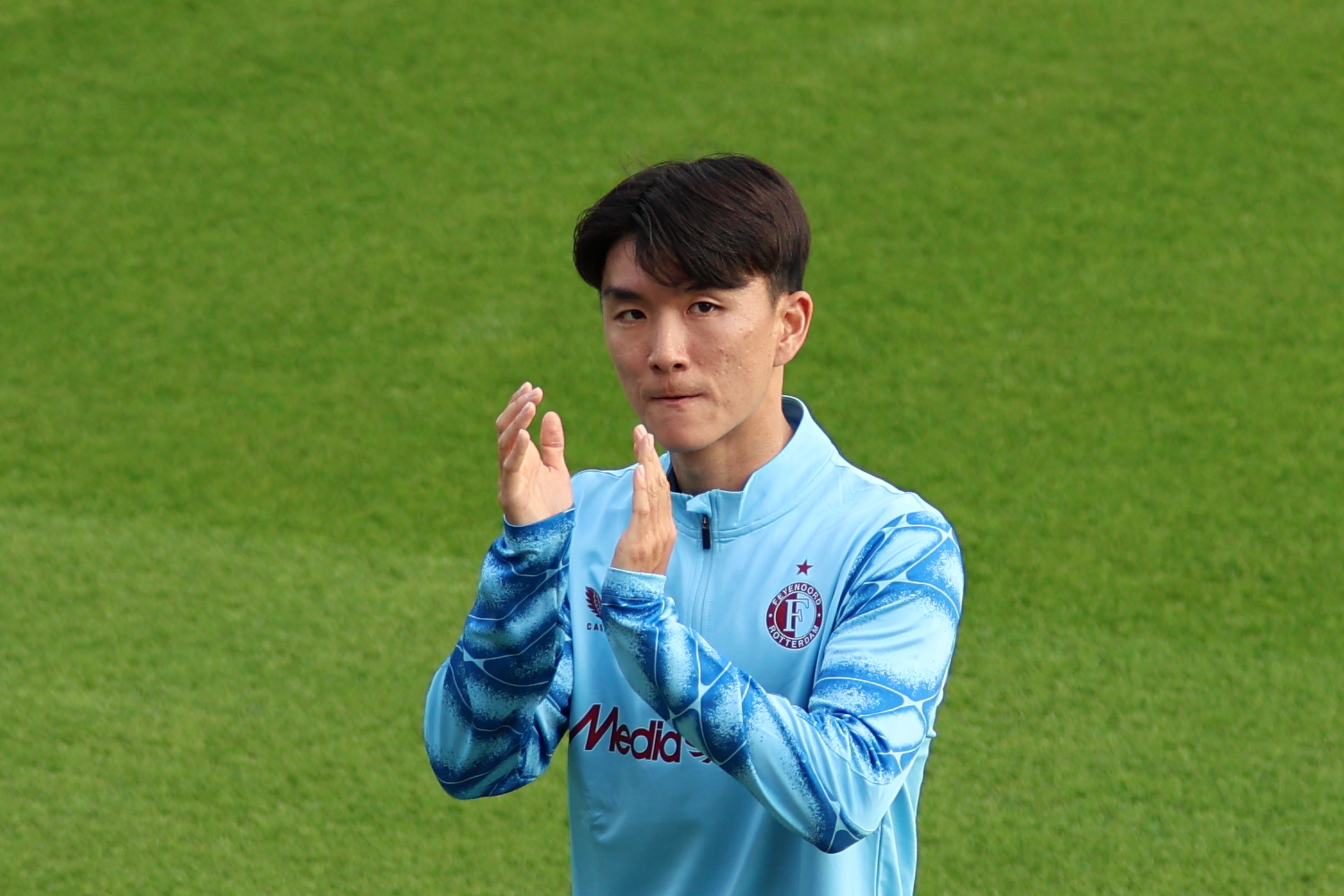 Sauer weer fit en ook Hwang dicht bij terugkeer; drietal ontbreekt nog bij Feyenoord