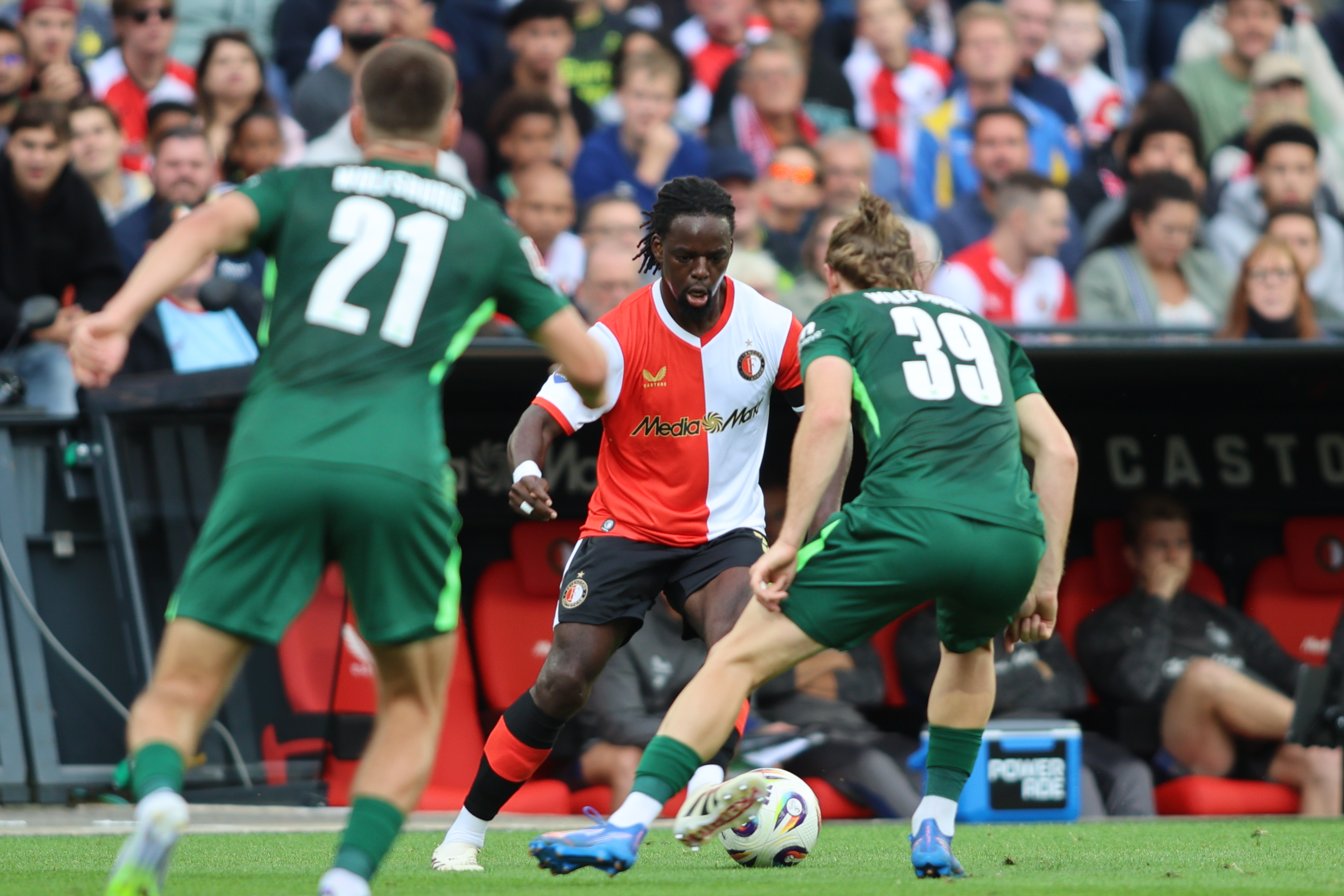 jordan-lotomba-vs-wolfsburg-jim-breeman-sports-photography-3