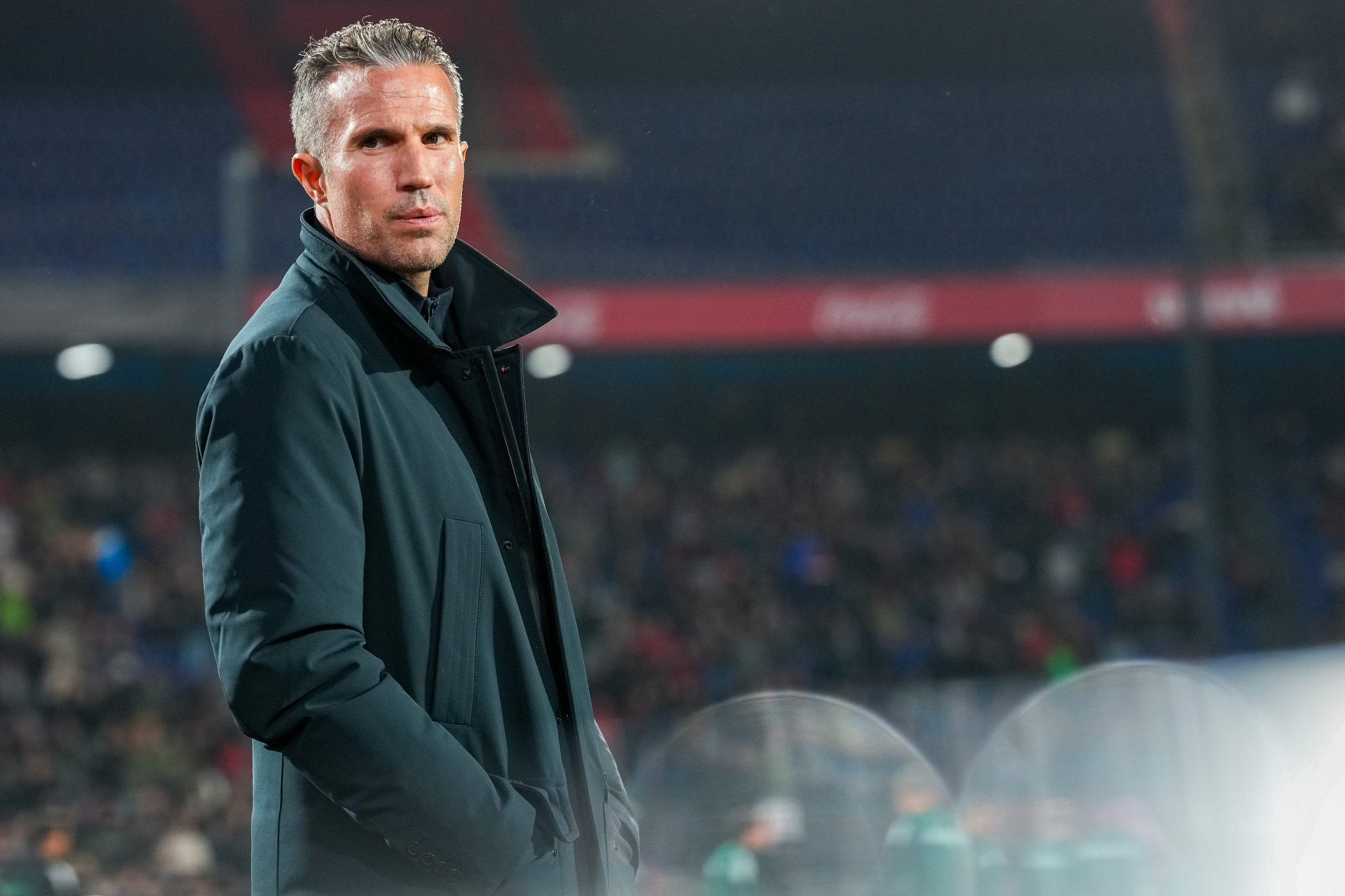 Van Persie had weinig 'geluksmomentjes': "De eerste helft was heel matig"