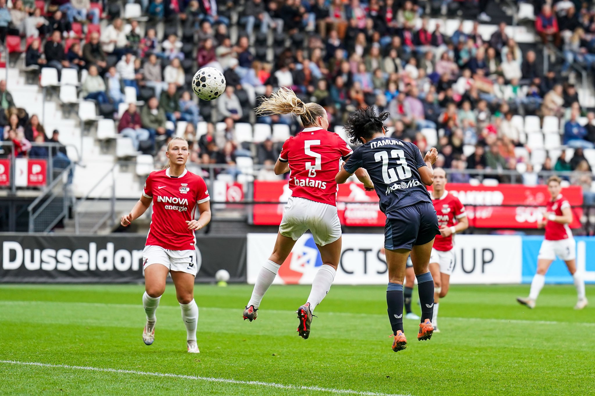 Feyenoord V1 boekt zege op bezoek bij AZ