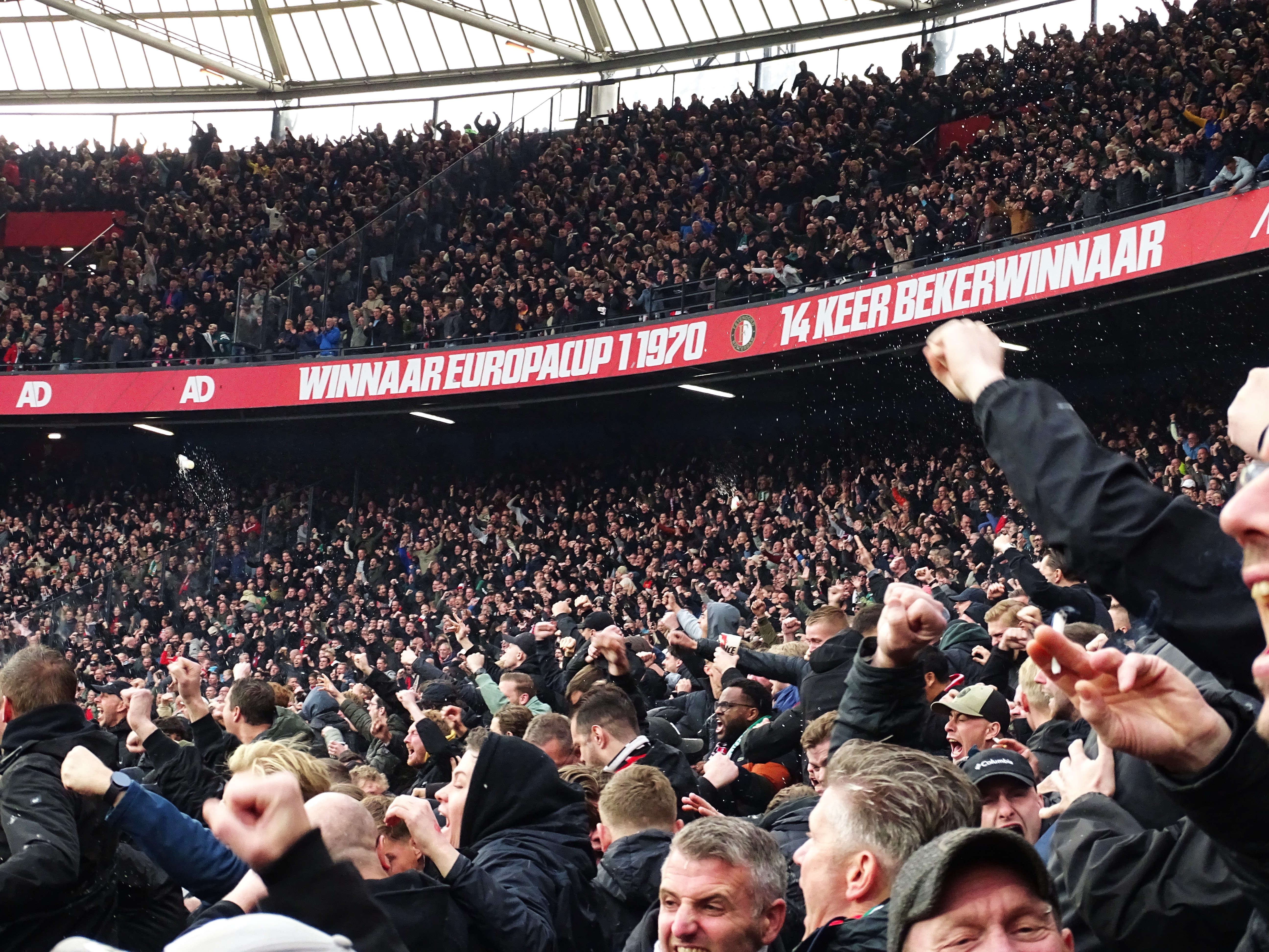 Hondenweer en transfergeweld tekenen voorbereiding Feyenoord op tweede seizoenshelft