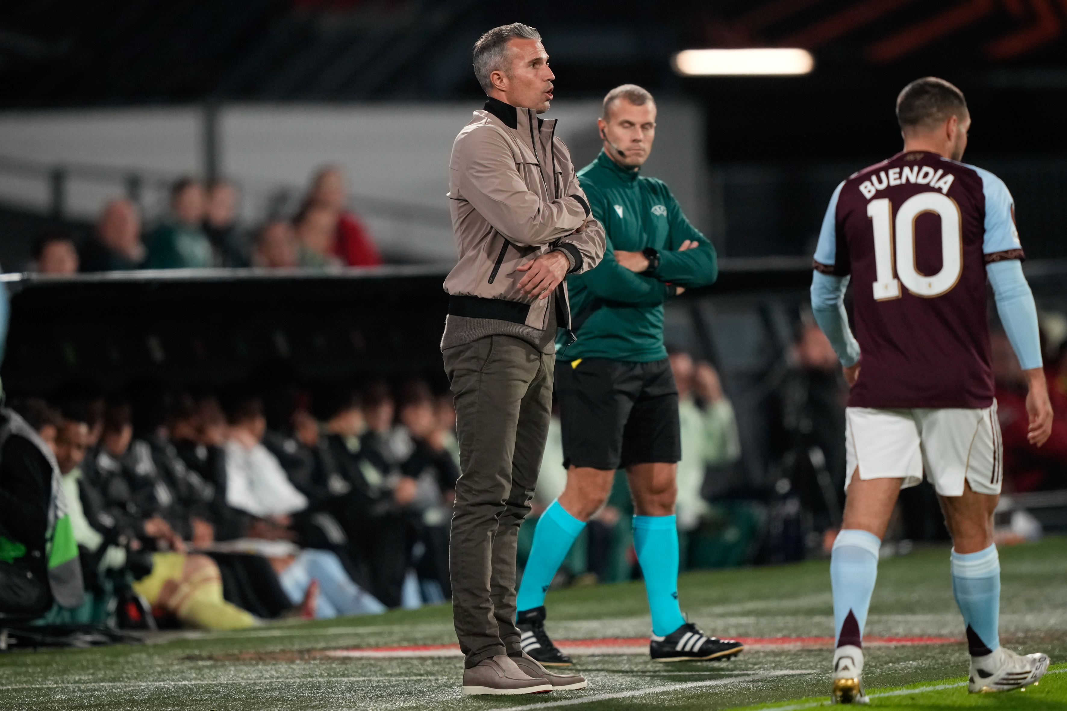 Van Persie over afgekeurde goal: "Ik ging naar de scheids en hij zei sorry"