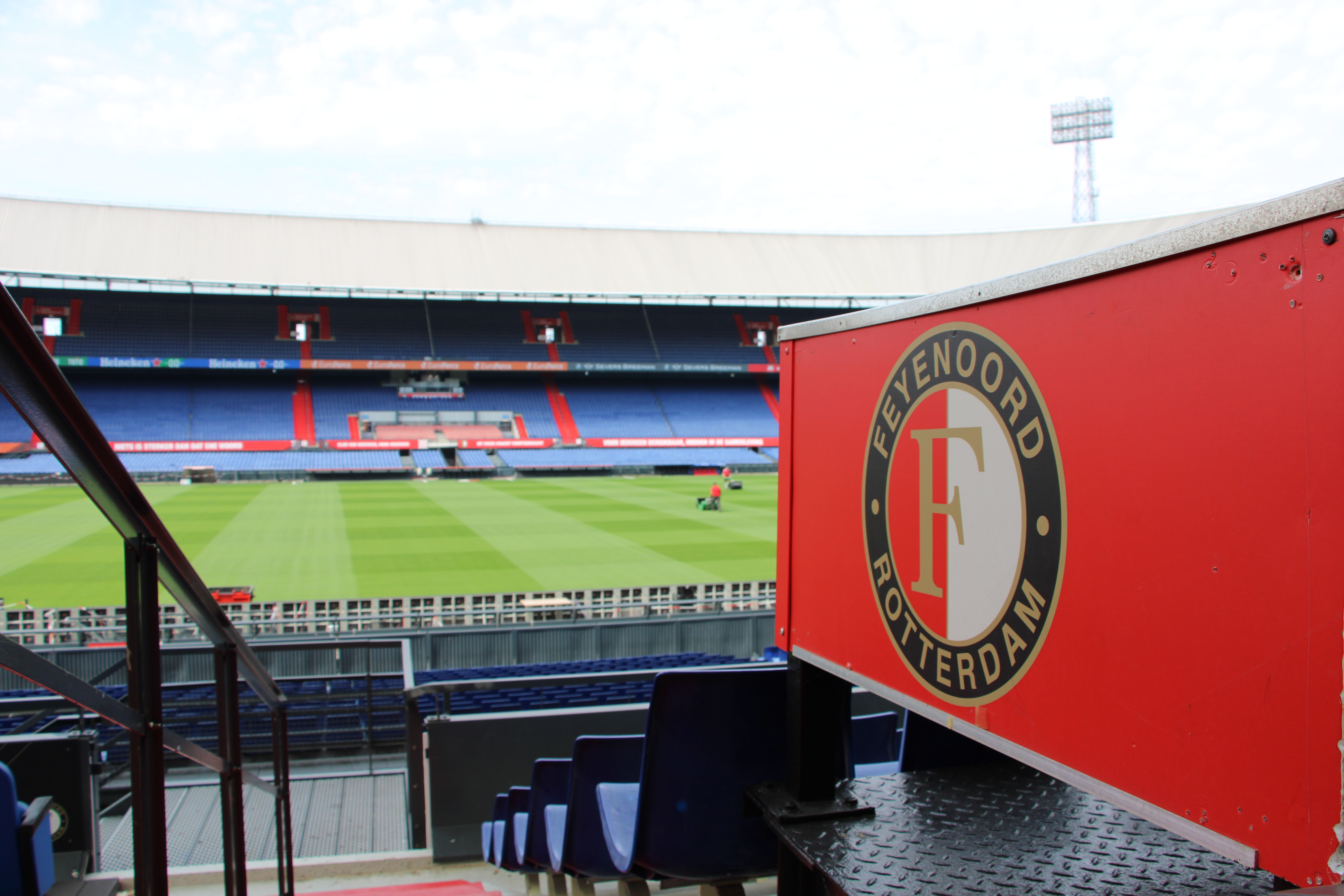 Wedstrijden van Feyenoord voortaan wekelijks live te zien op DAZN in Spanje