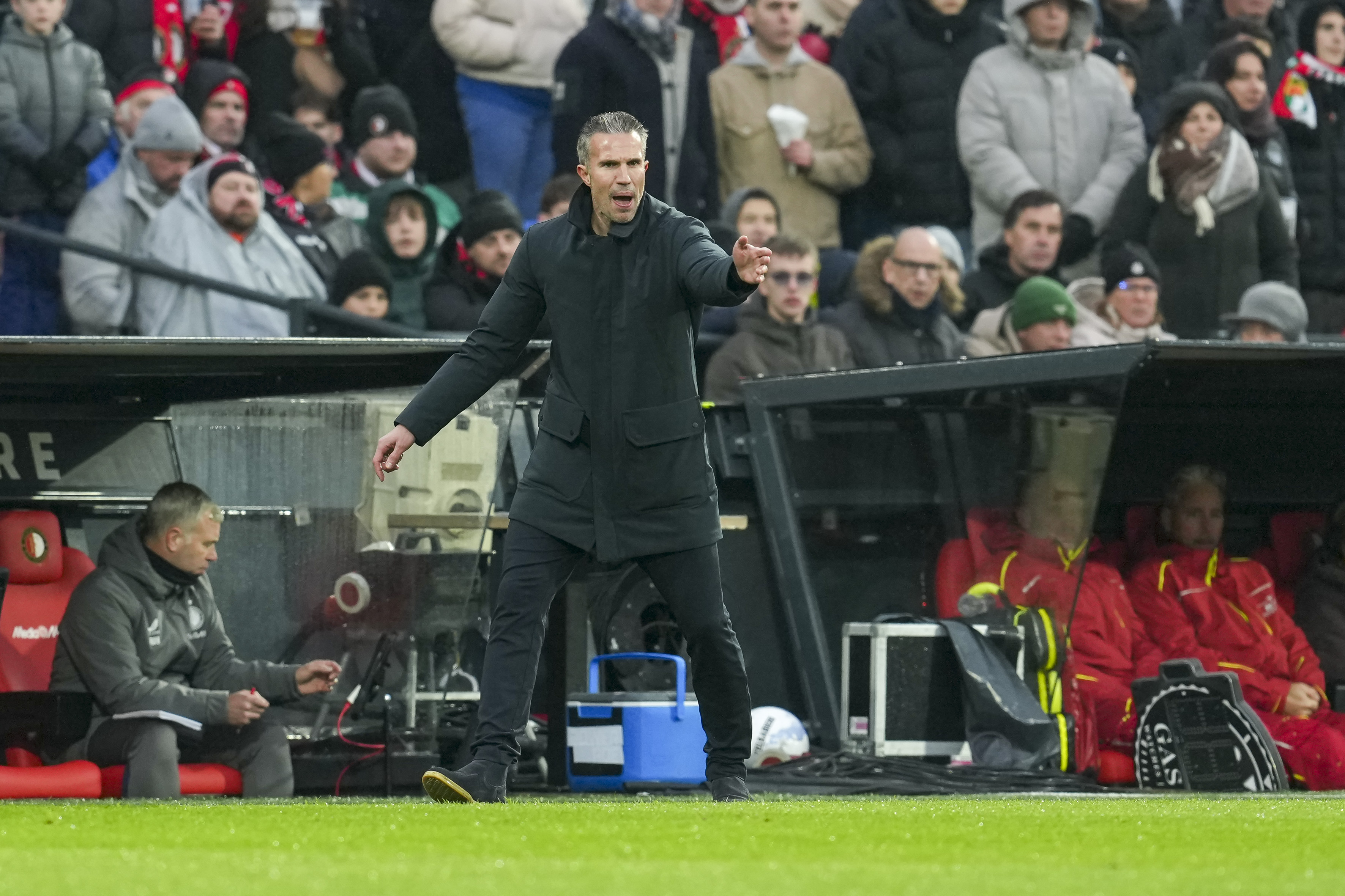 Van Persie: "We hadden er wel vier of vijf moeten maken"