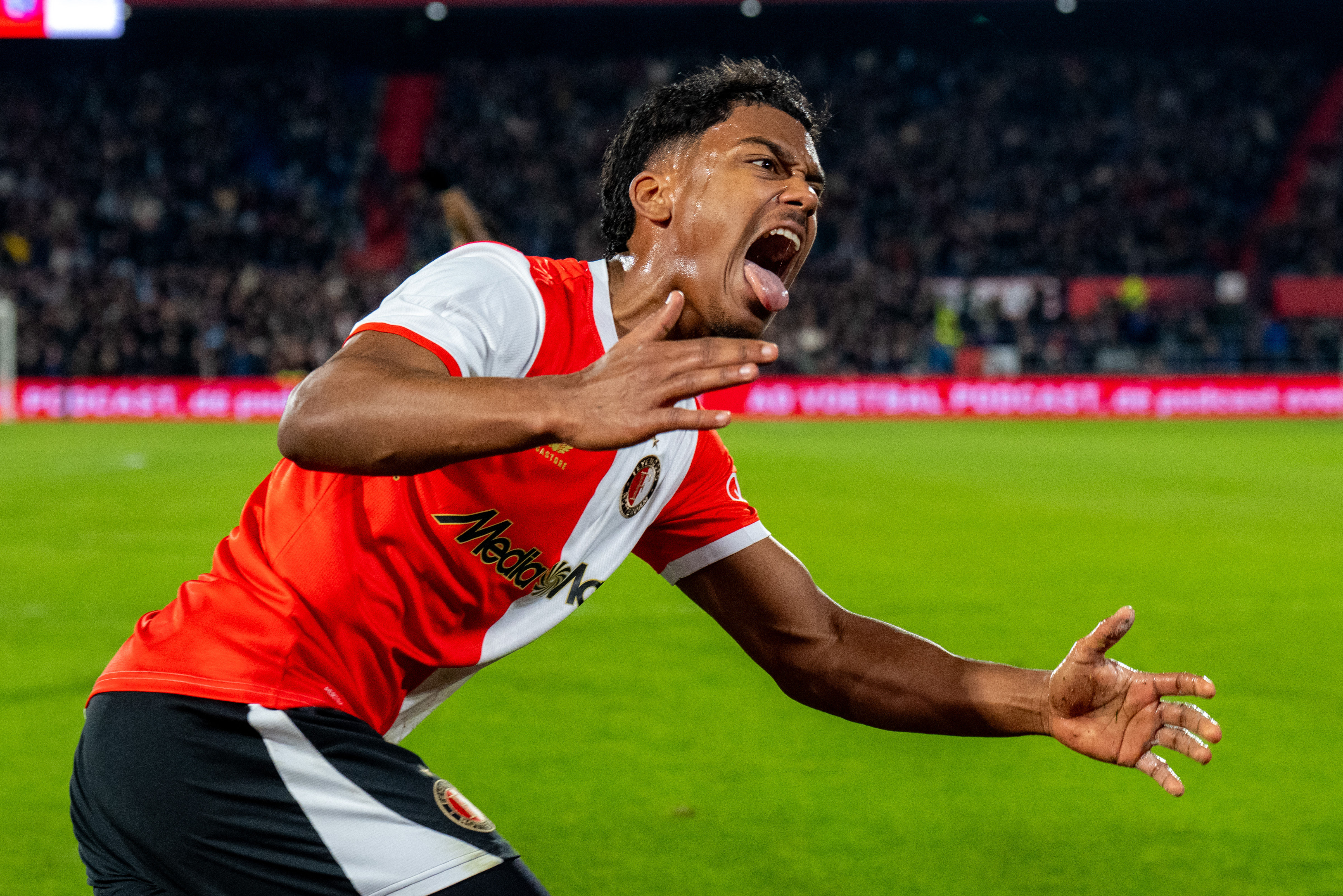 Jaden Slory op huurbasis naar Go Ahead Eagles
