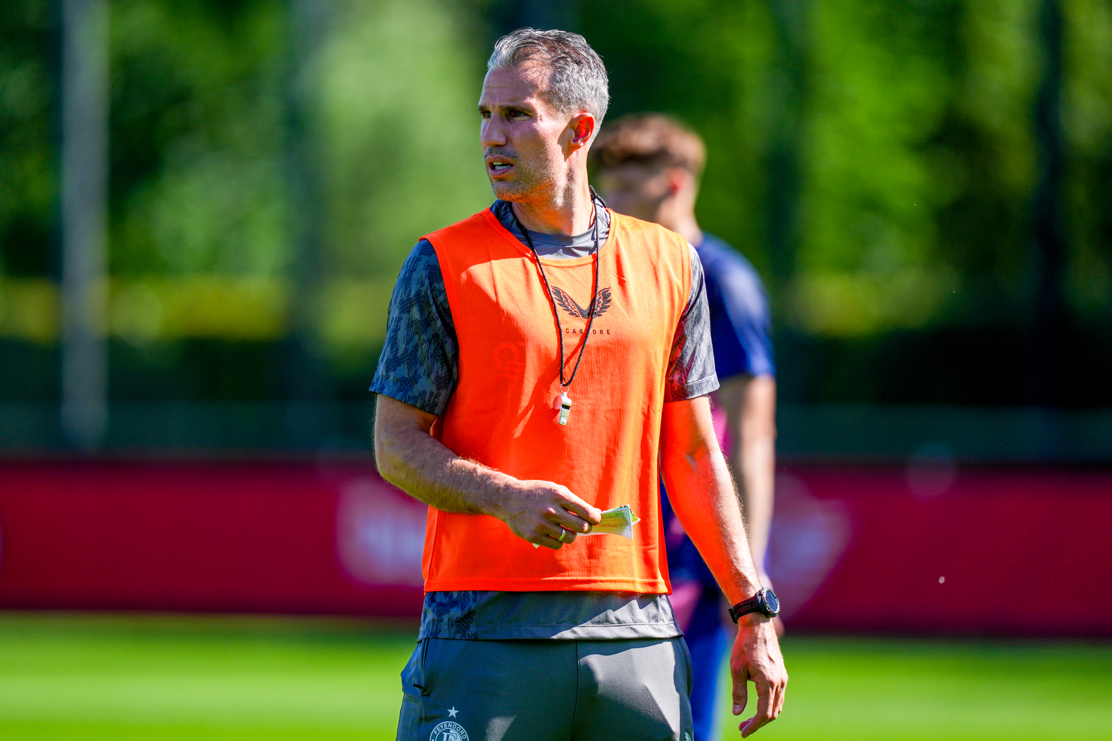 Van Persie verwacht terugkeer drietal op trainingskamp