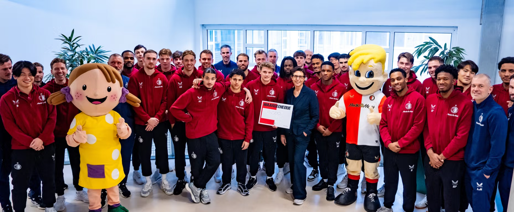 Een onvergetelijke dag: Feyenoord verrast jonge patiënten in het Sophia Kinderziekenhuis