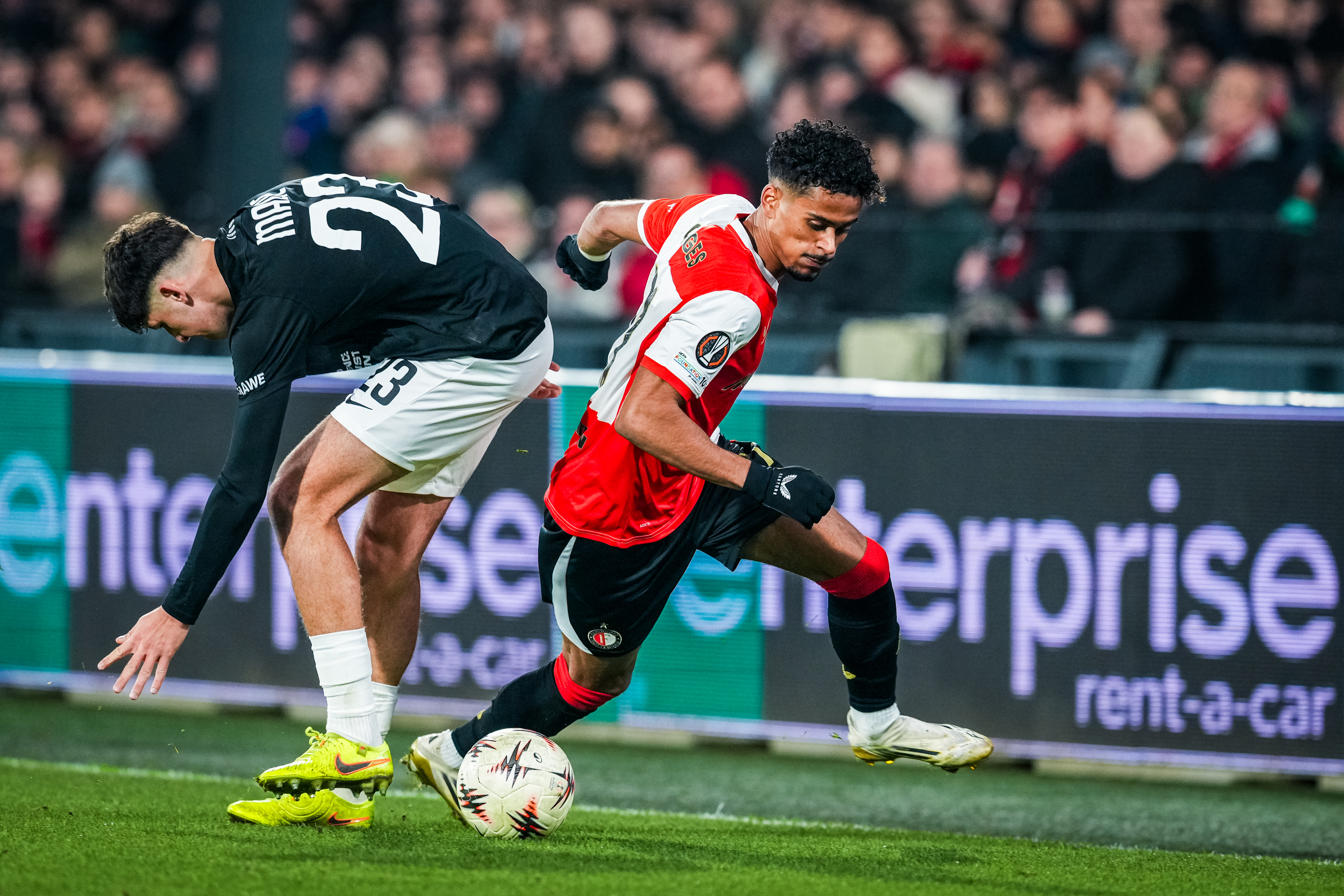 Van Persie over Borges: “Ik ben niet tegen entertainment, maar dit was niet het moment”