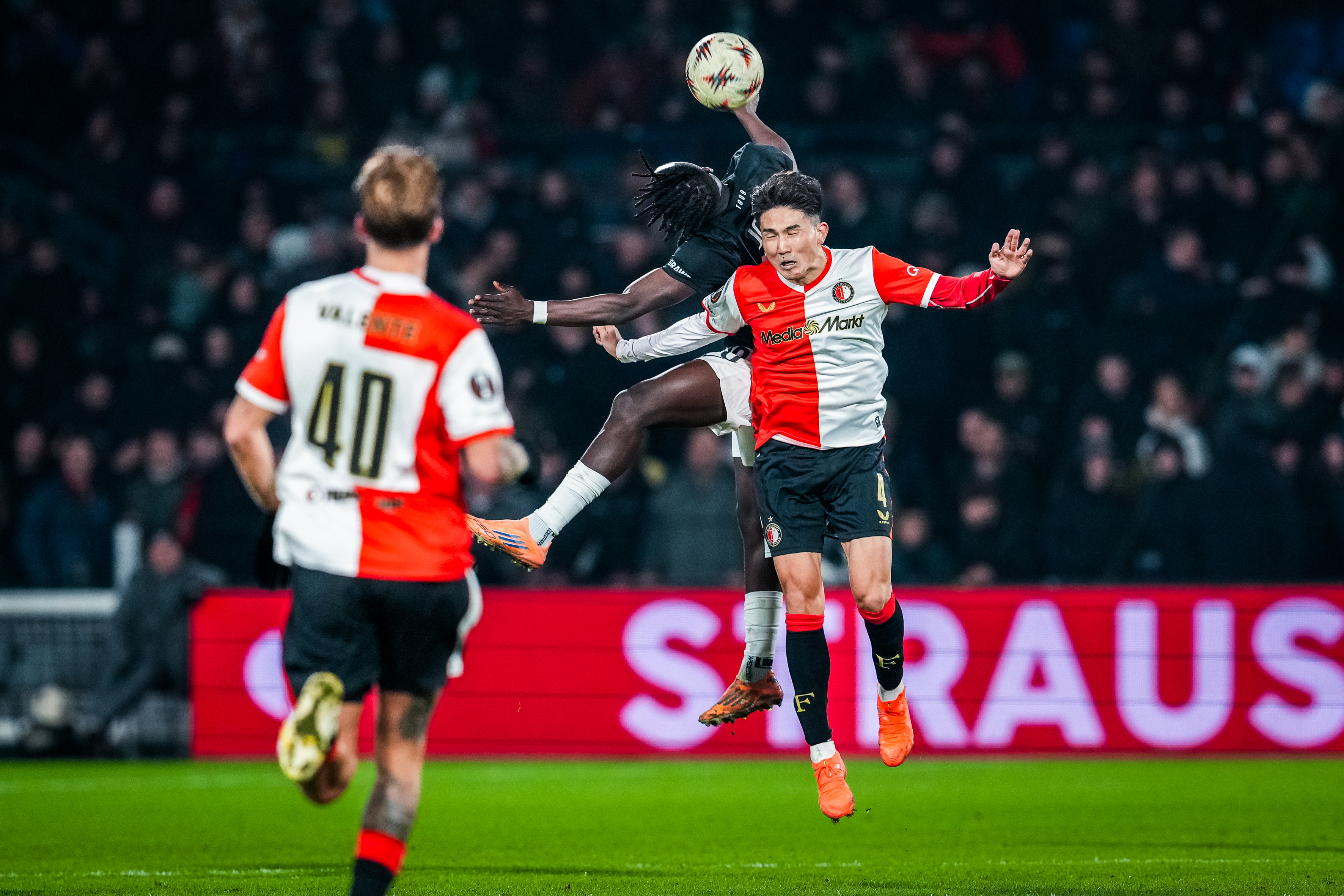 Cijfers • Valente en achterhoede blinken uit in sterke teamprestatie