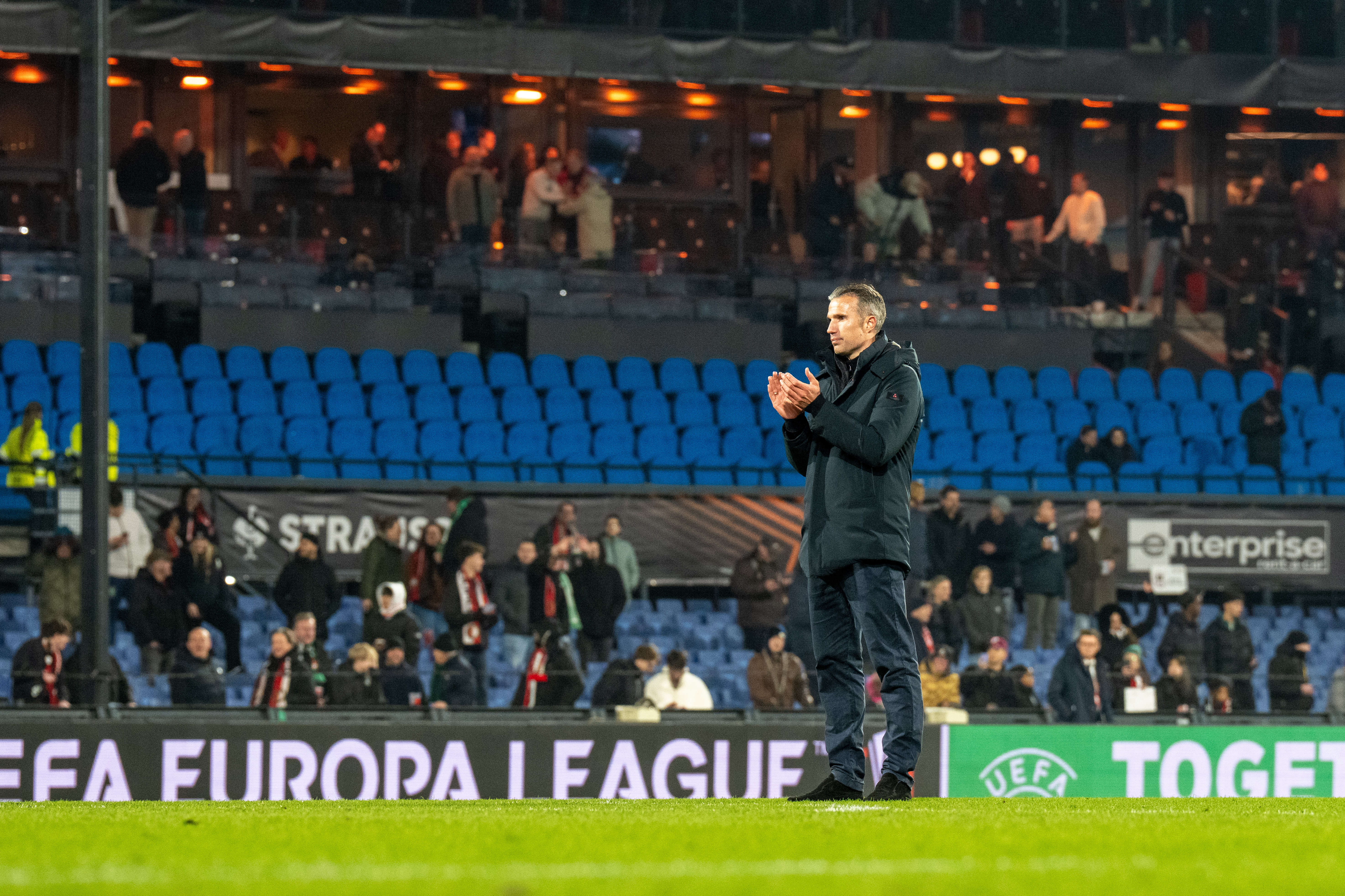 robin-van-persie-proshots