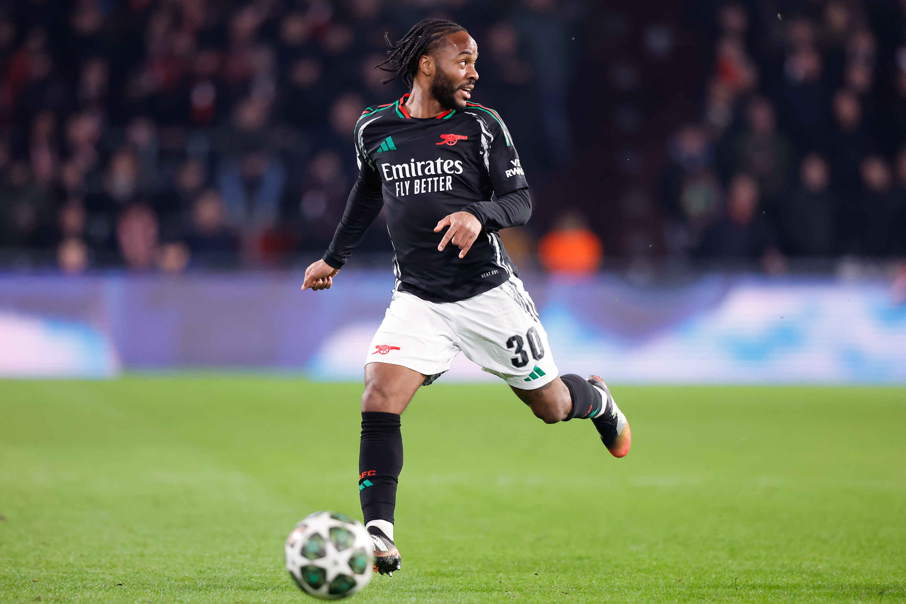 Feyenoord versterkt zich met Sterling: duurste speler ooit in de Eredivisie